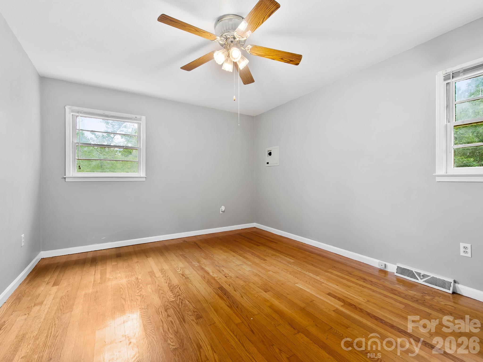 48 Faircrest Road — Asheville