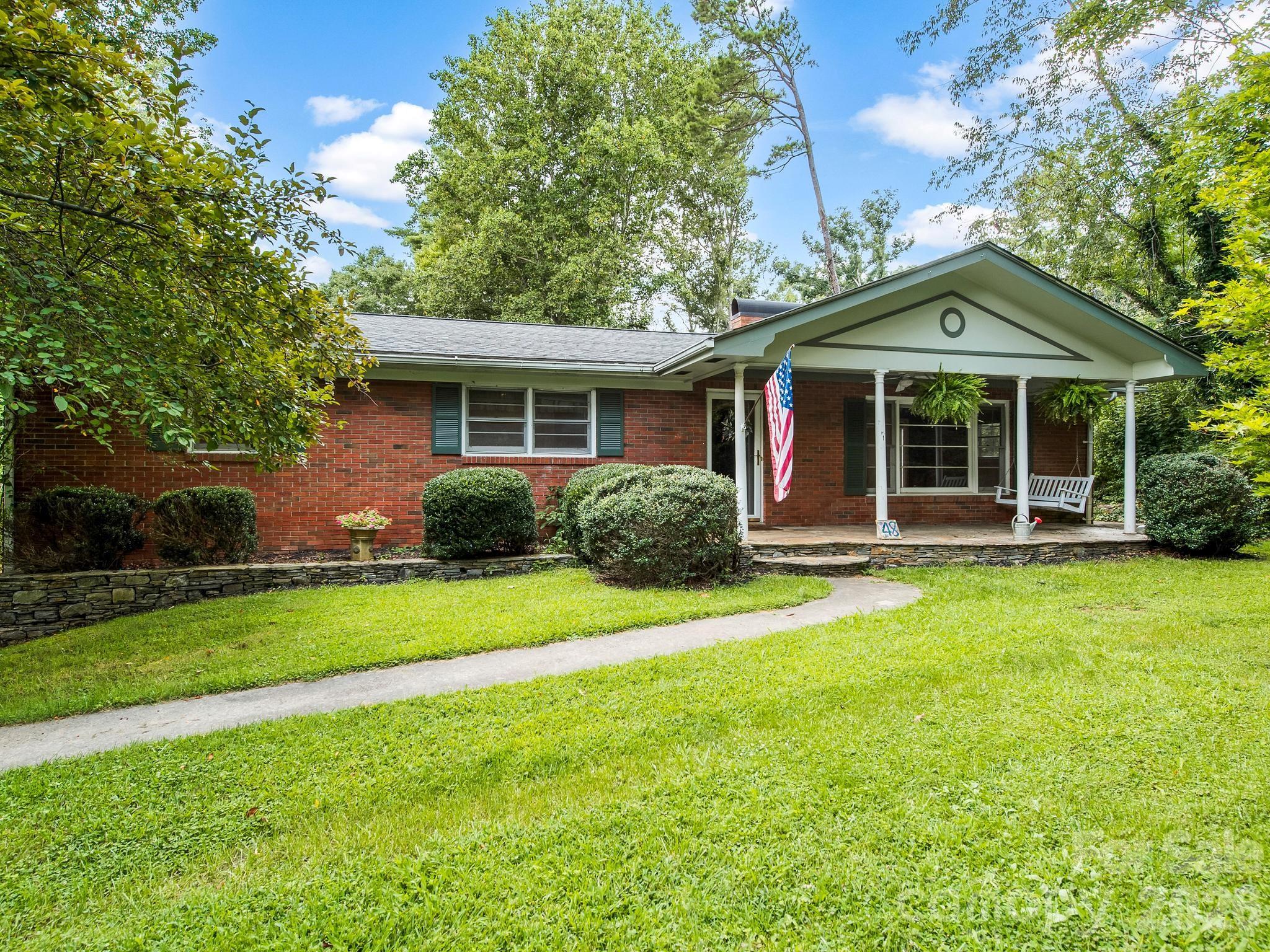 48 Faircrest Road — Asheville