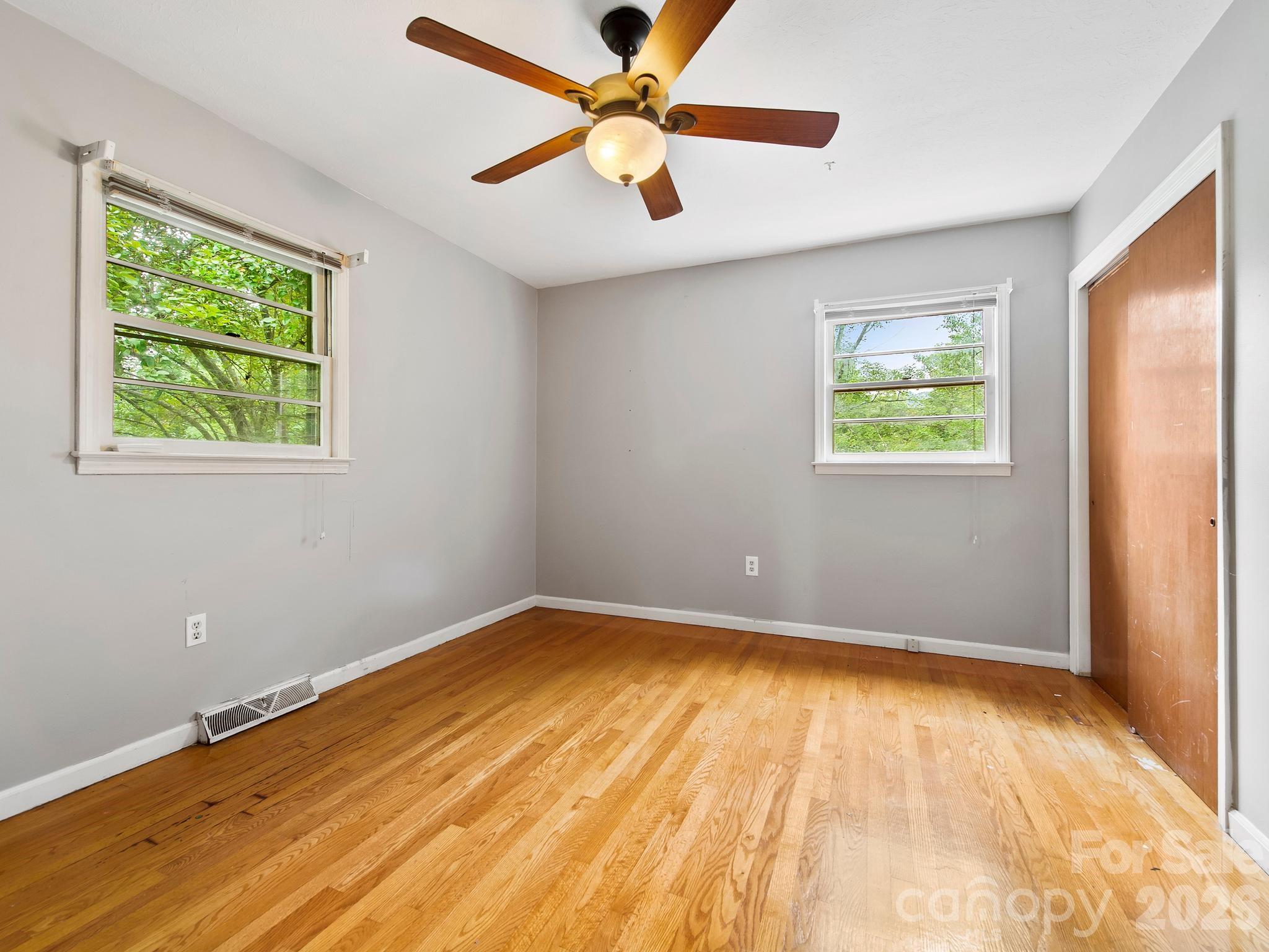 48 Faircrest Road — Asheville