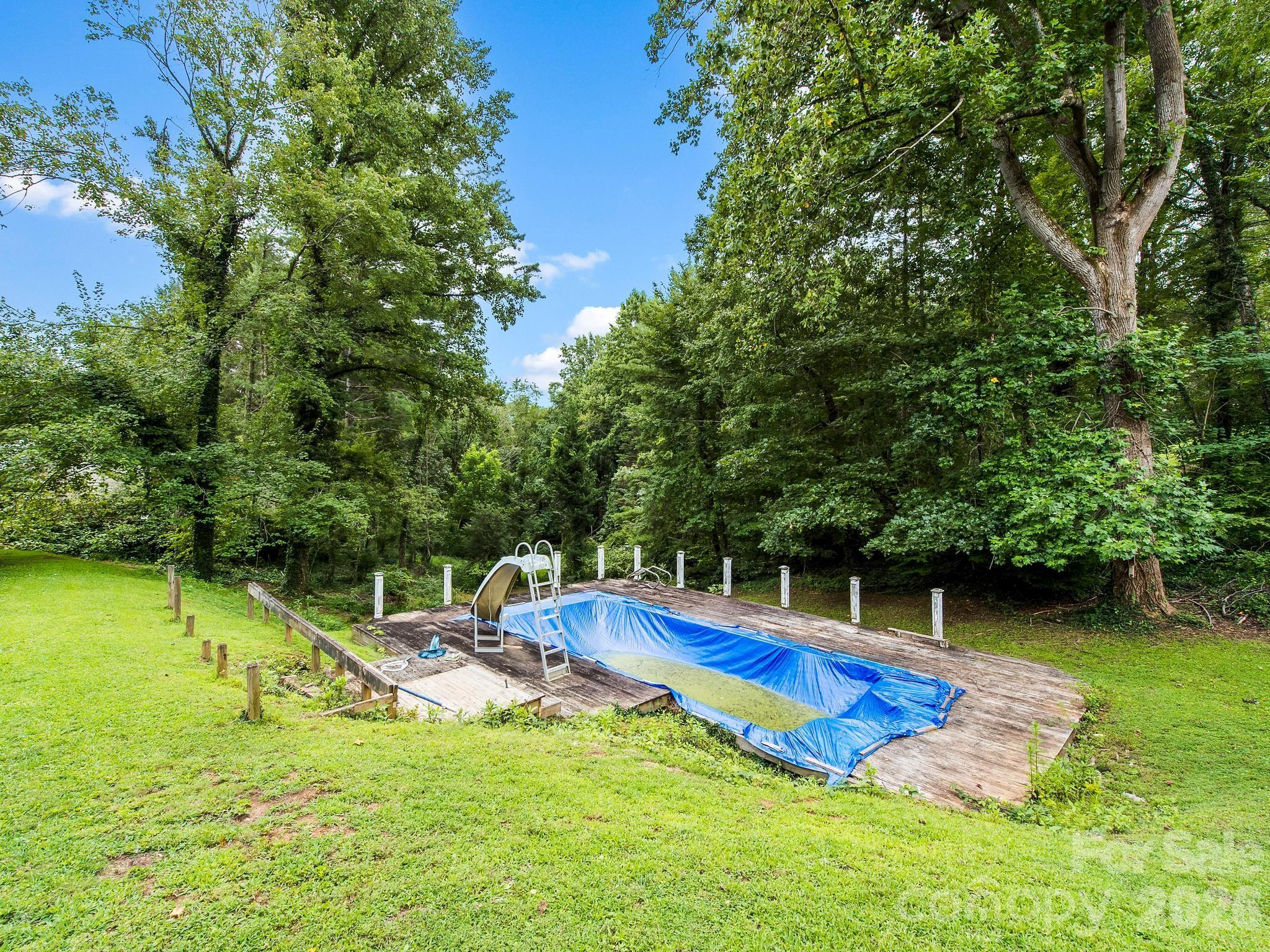 48 Faircrest Road — Asheville
