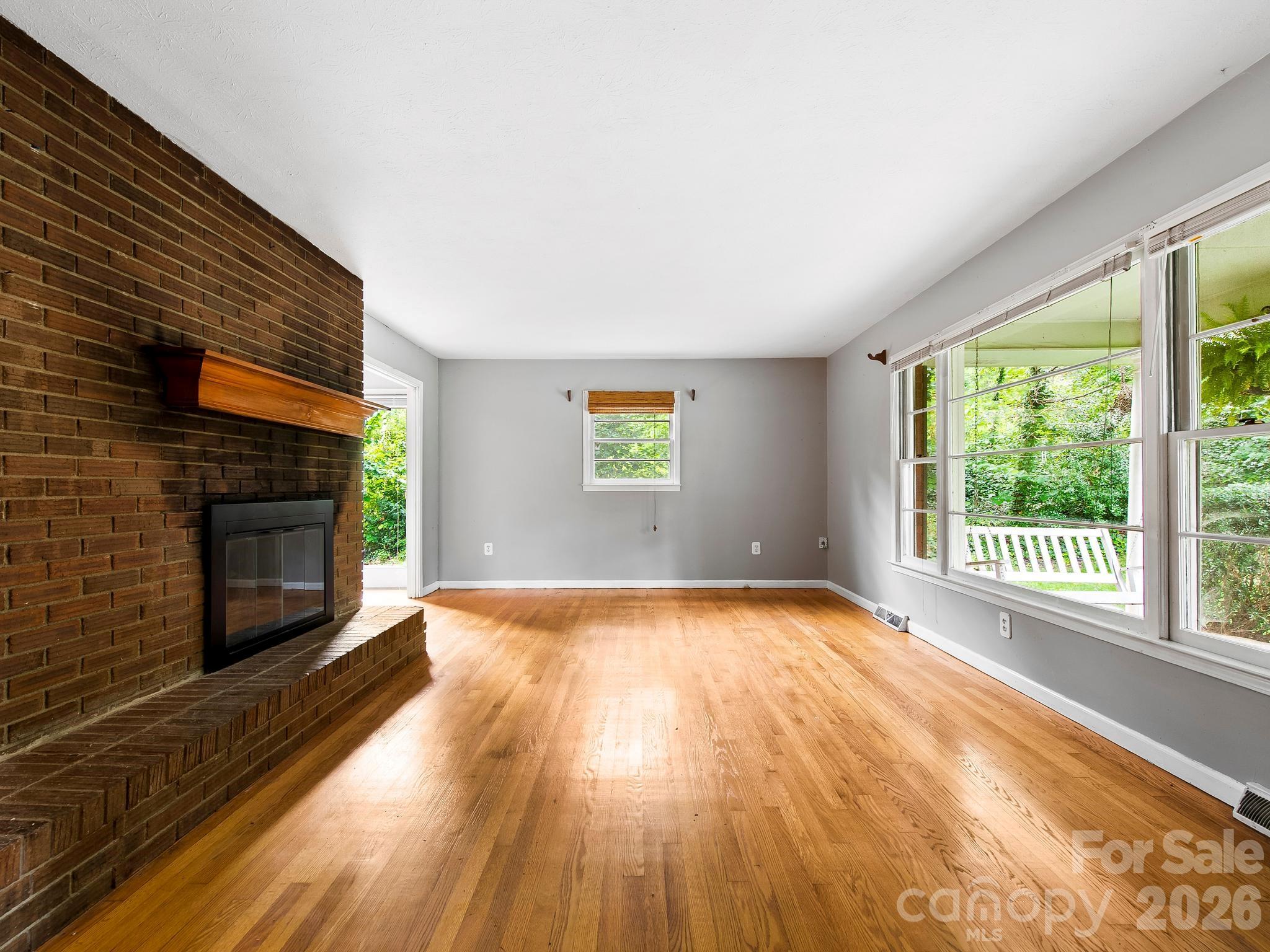 48 Faircrest Road — Asheville