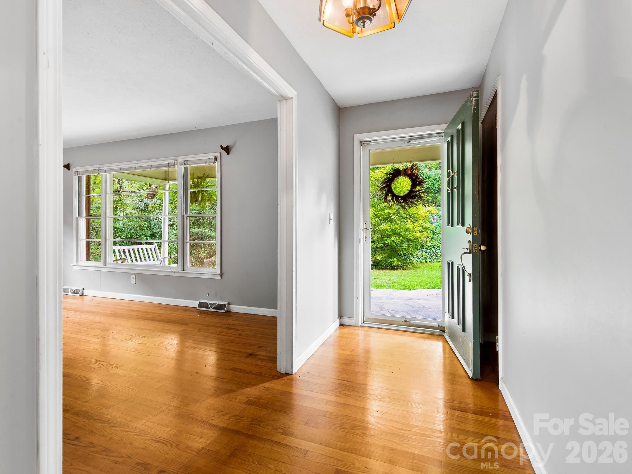 48 Faircrest Road — Asheville