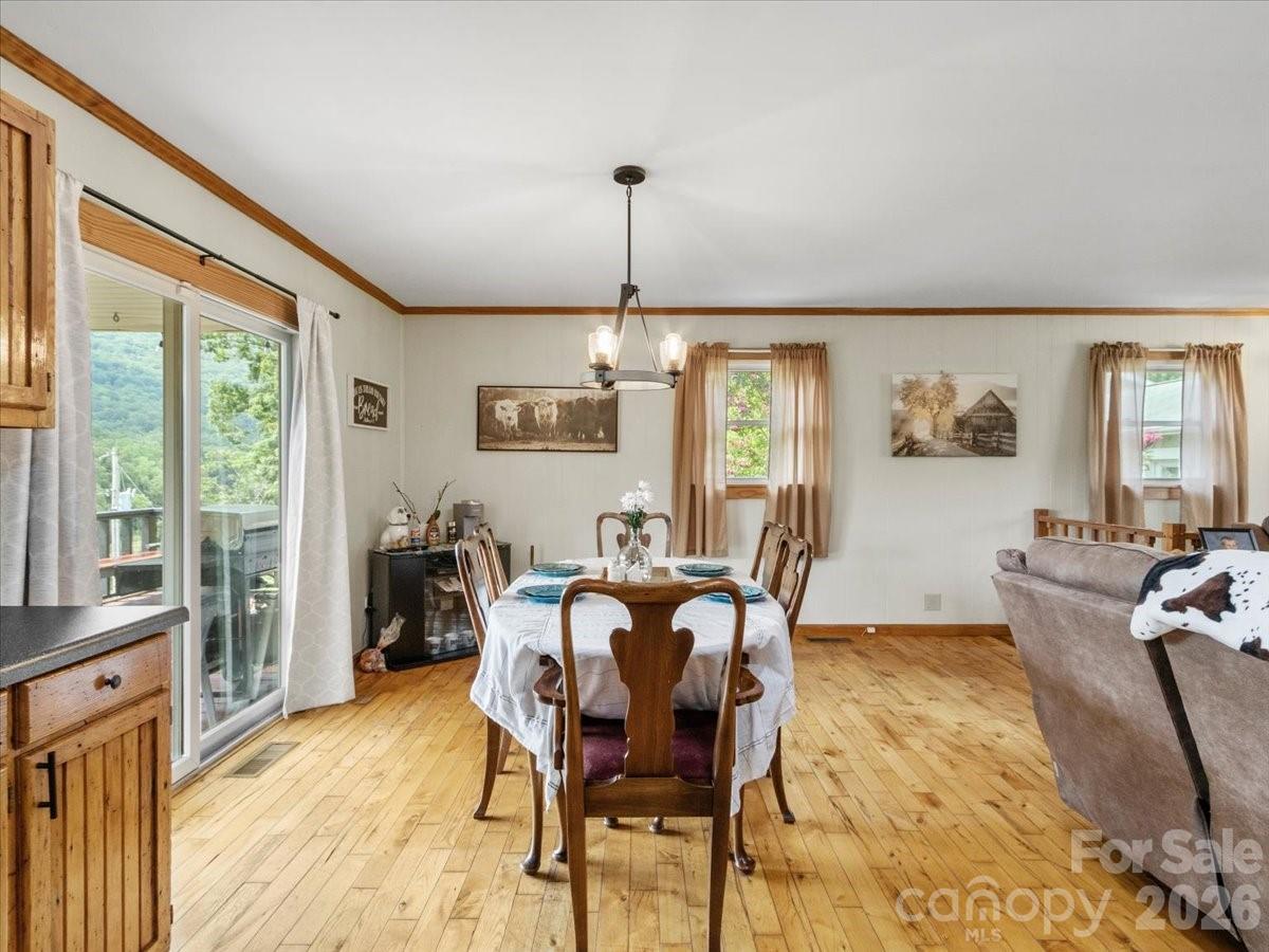 427 Big Brush Creek Road — Green Mountain