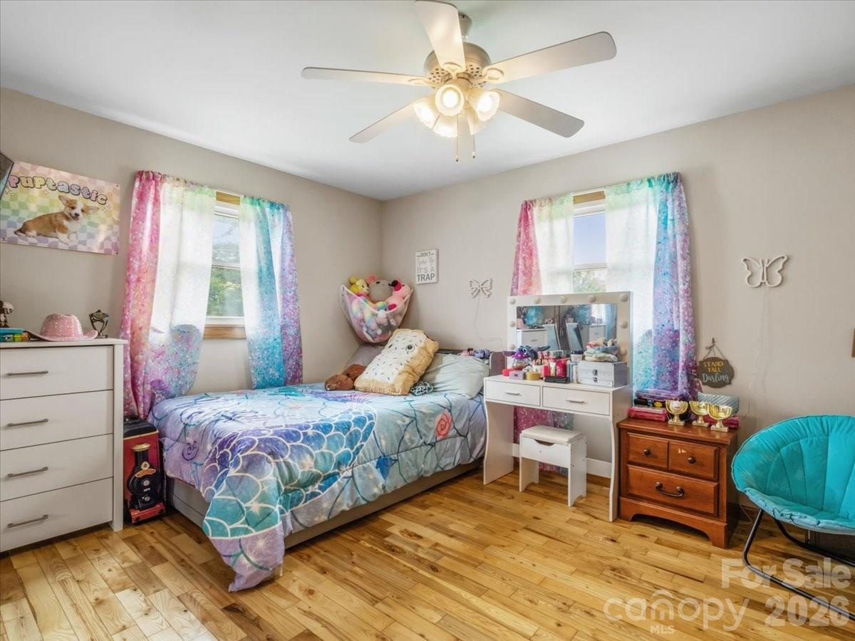 427 Big Brush Creek Road — Green Mountain