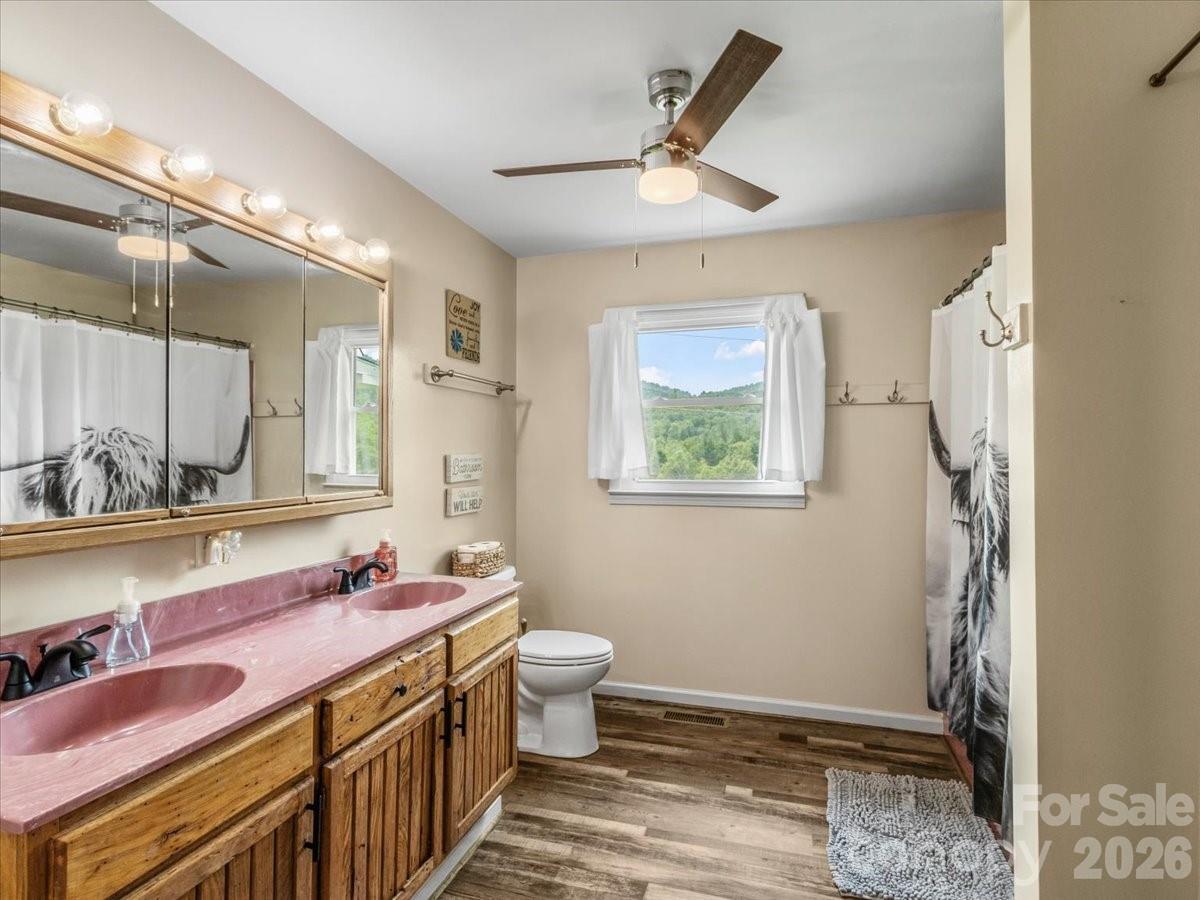 427 Big Brush Creek Road — Green Mountain