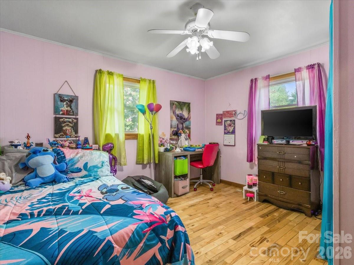 427 Big Brush Creek Road — Green Mountain