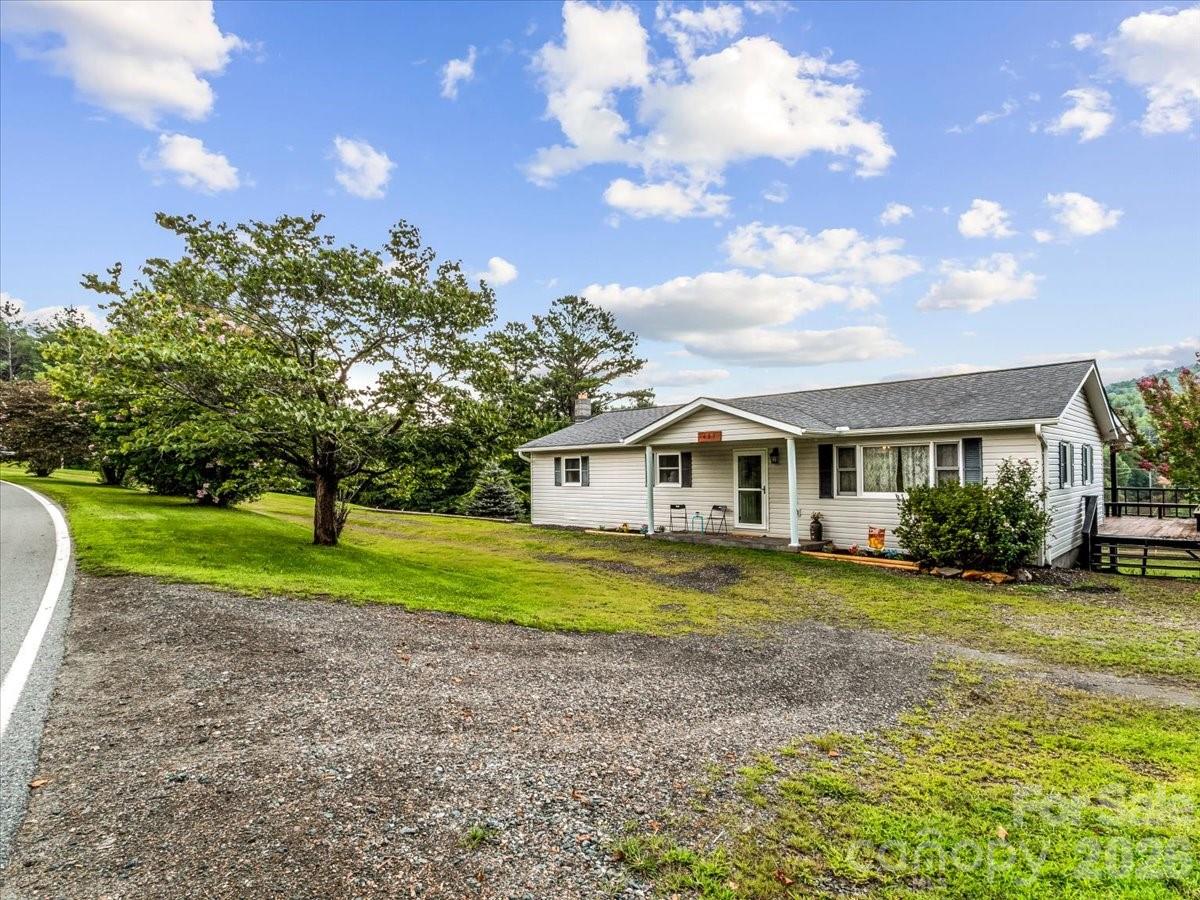 427 Big Brush Creek Road — Green Mountain