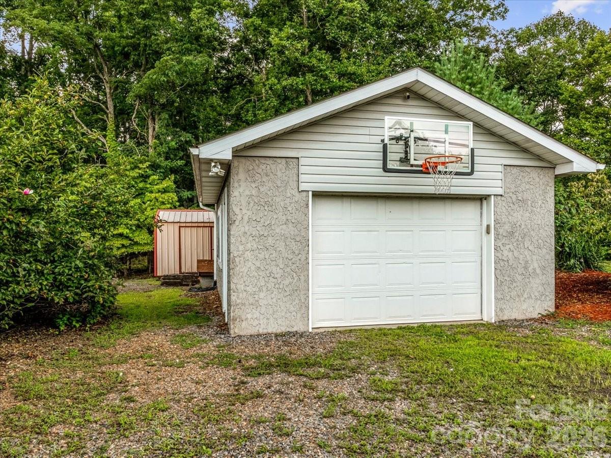 427 Big Brush Creek Road — Green Mountain