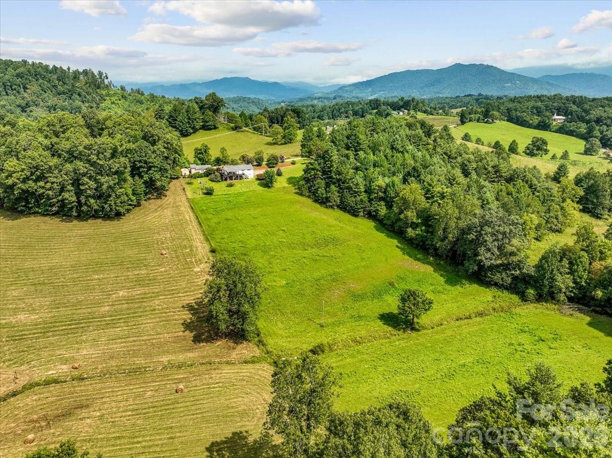 427 Big Brush Creek Road — Green Mountain
