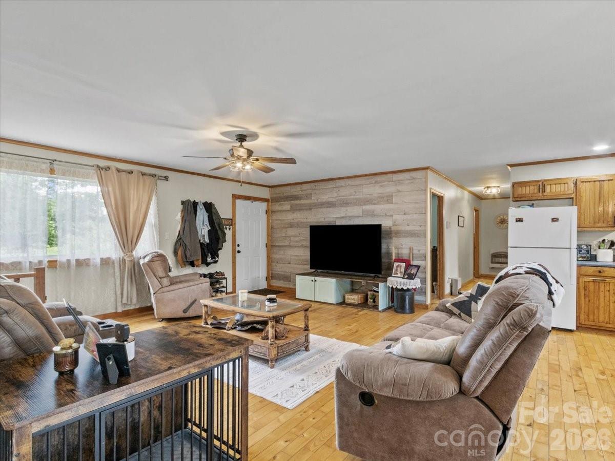 427 Big Brush Creek Road — Green Mountain