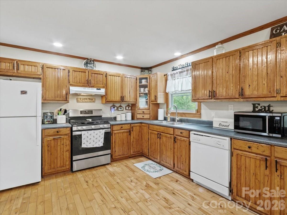427 Big Brush Creek Road — Green Mountain