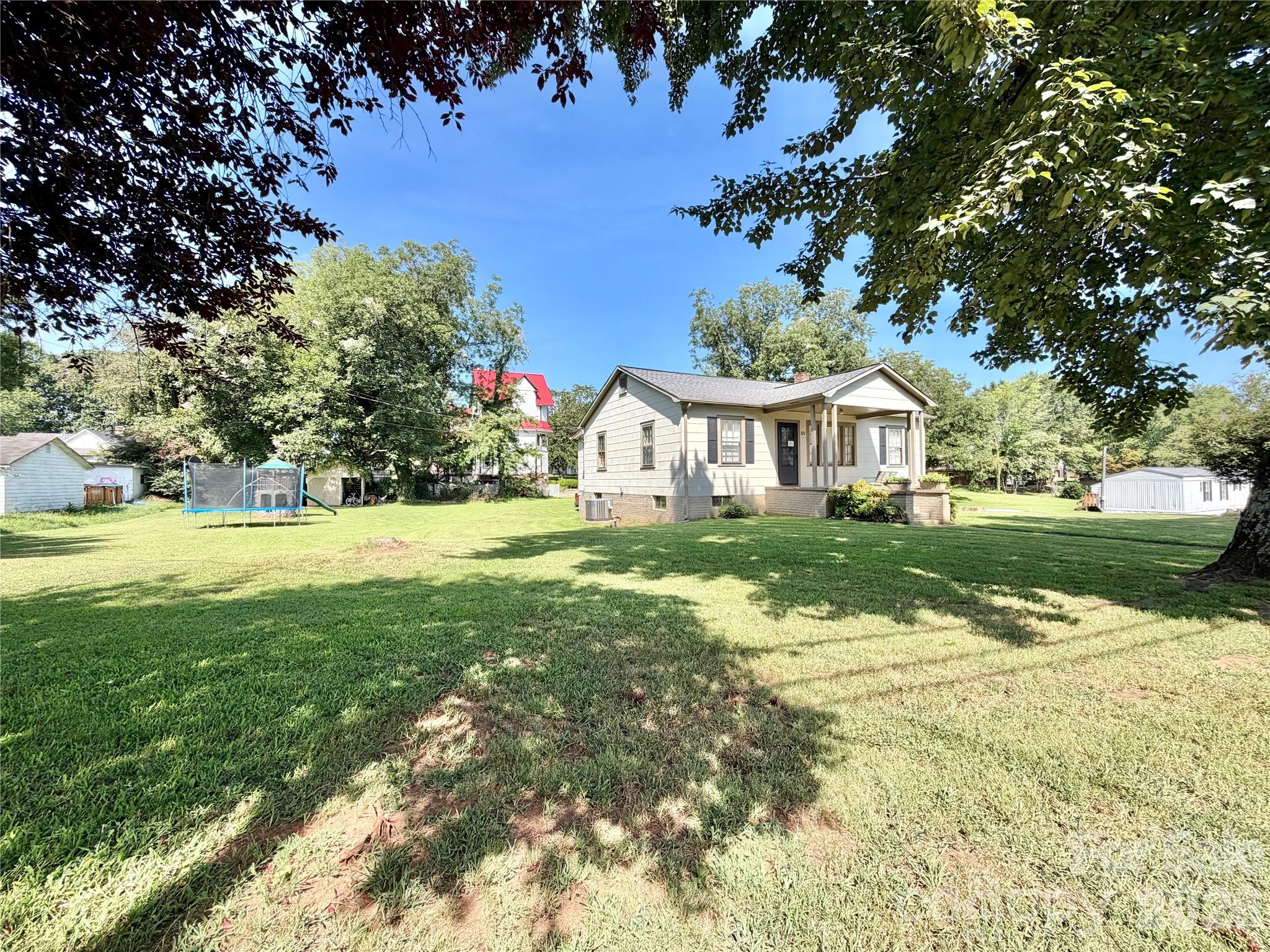 371 Sulphur Springs Road — Hiddenite