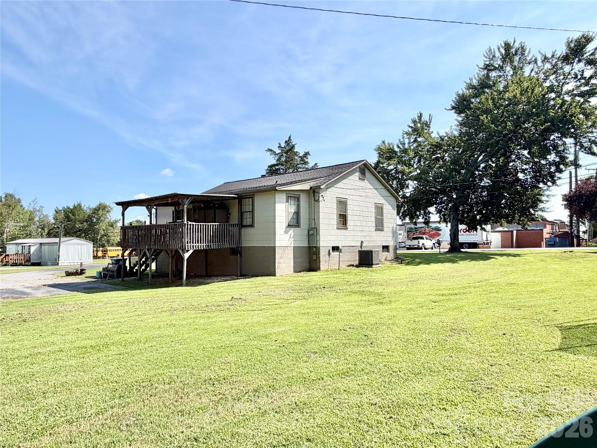 371 Sulphur Springs Road — Hiddenite