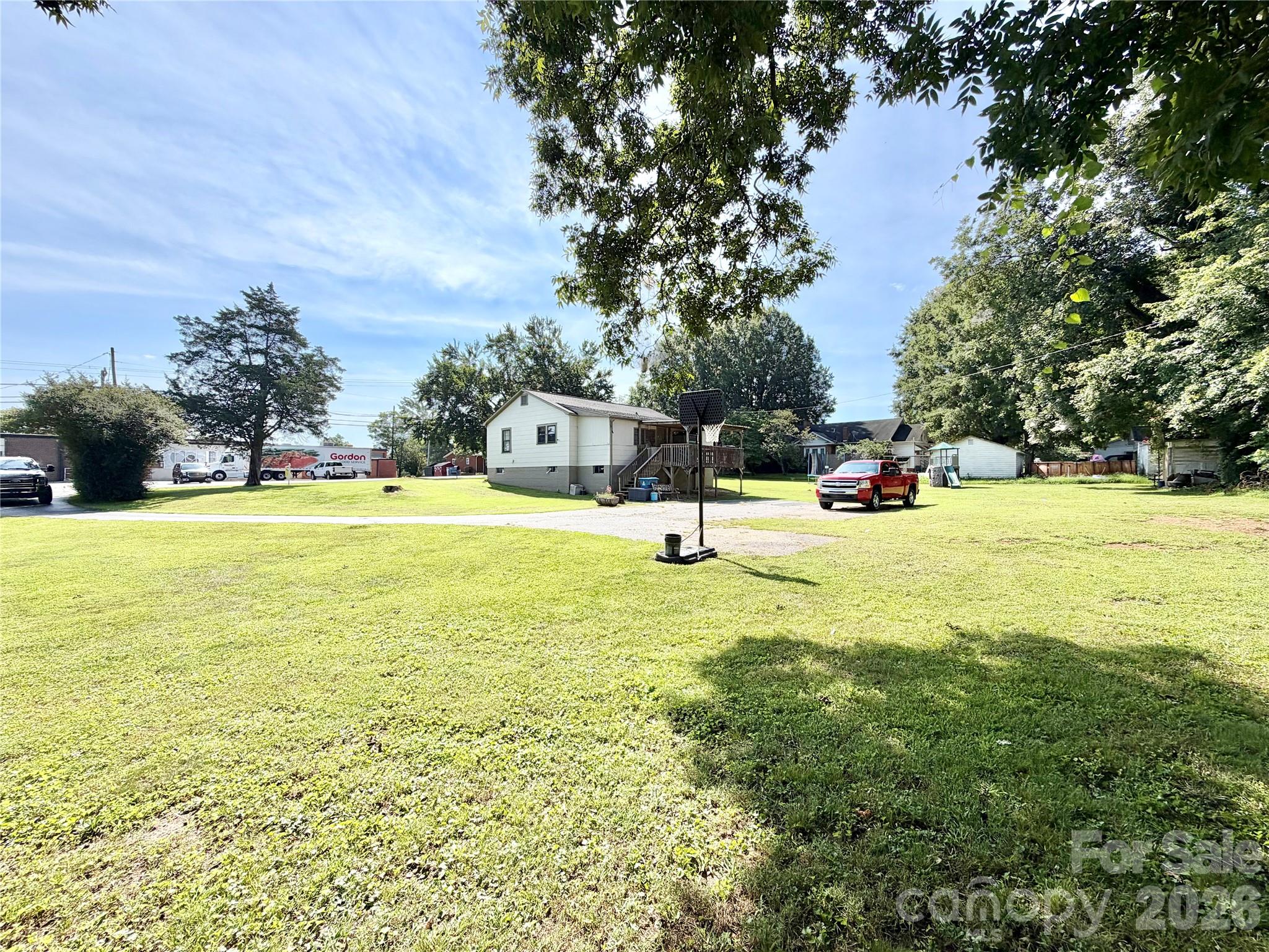 371 Sulphur Springs Road — Hiddenite