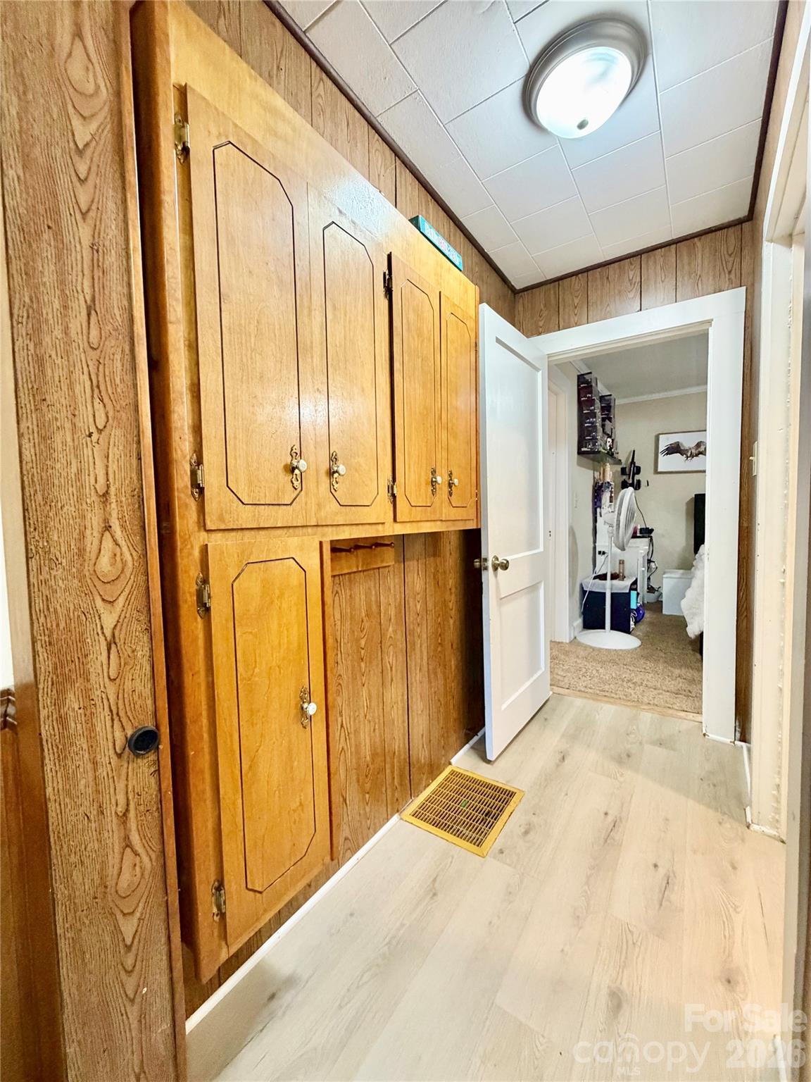 371 Sulphur Springs Road — Hiddenite