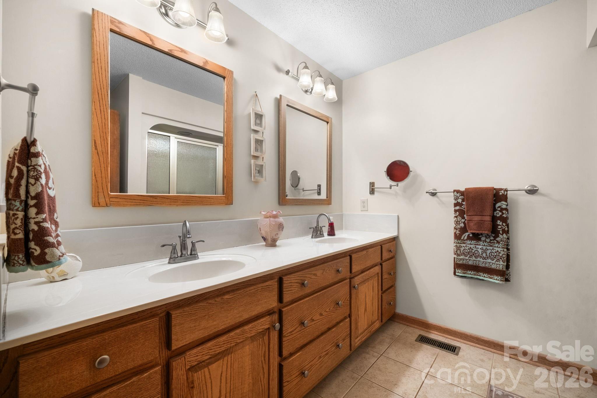1316 Oak Canopy Road — Lincolnton
