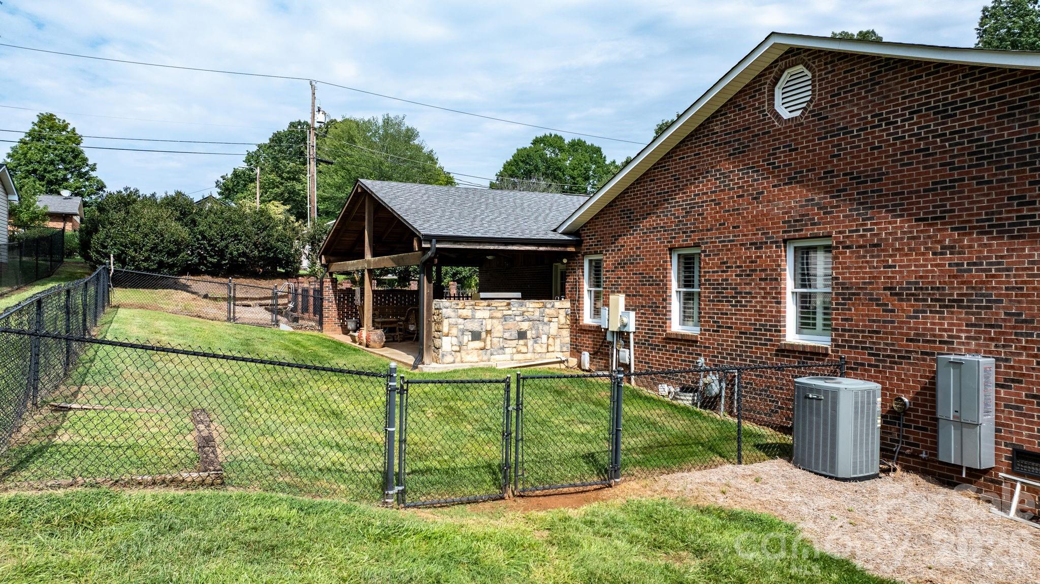 1316 Oak Canopy Road — Lincolnton