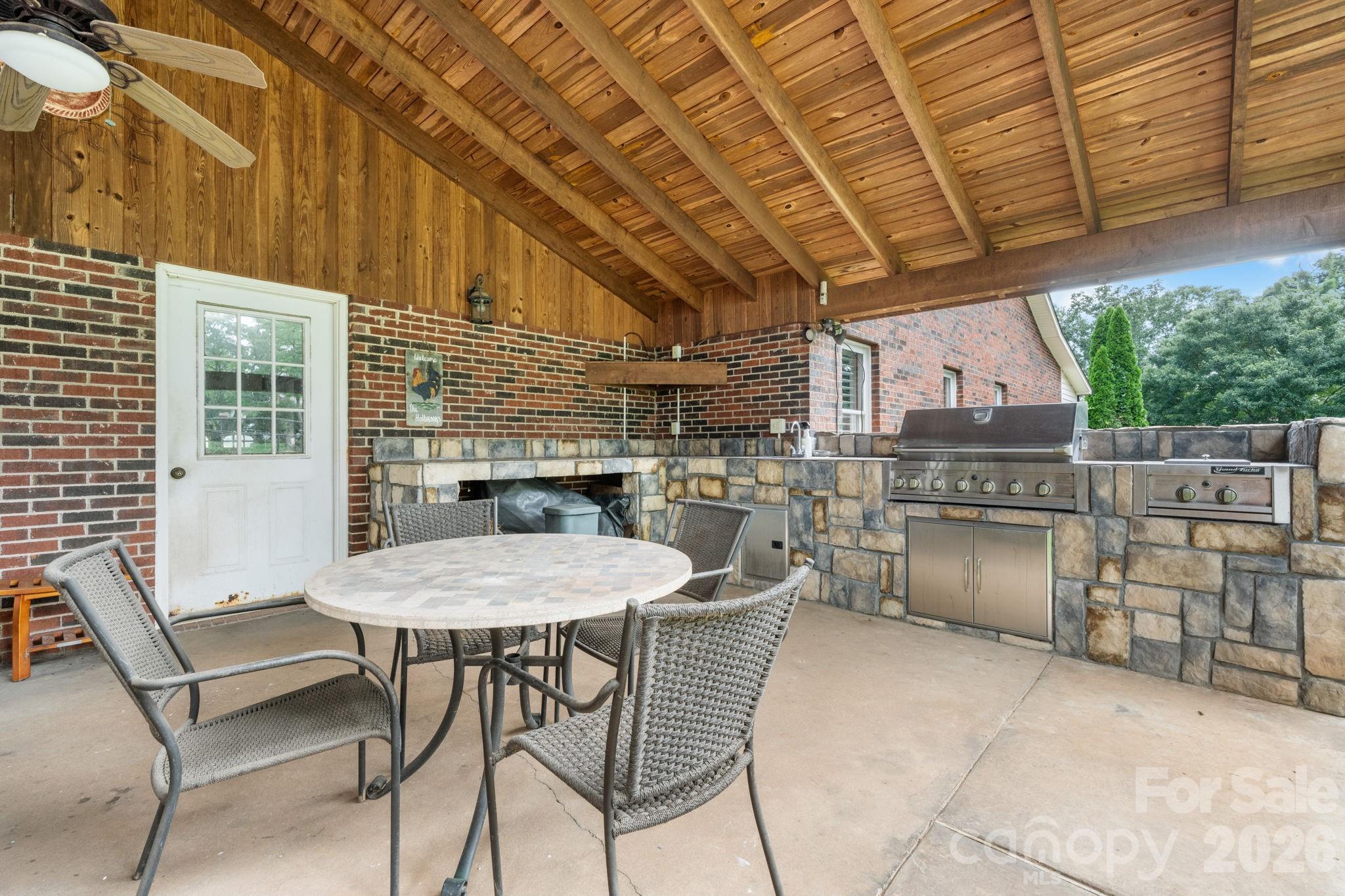 1316 Oak Canopy Road — Lincolnton