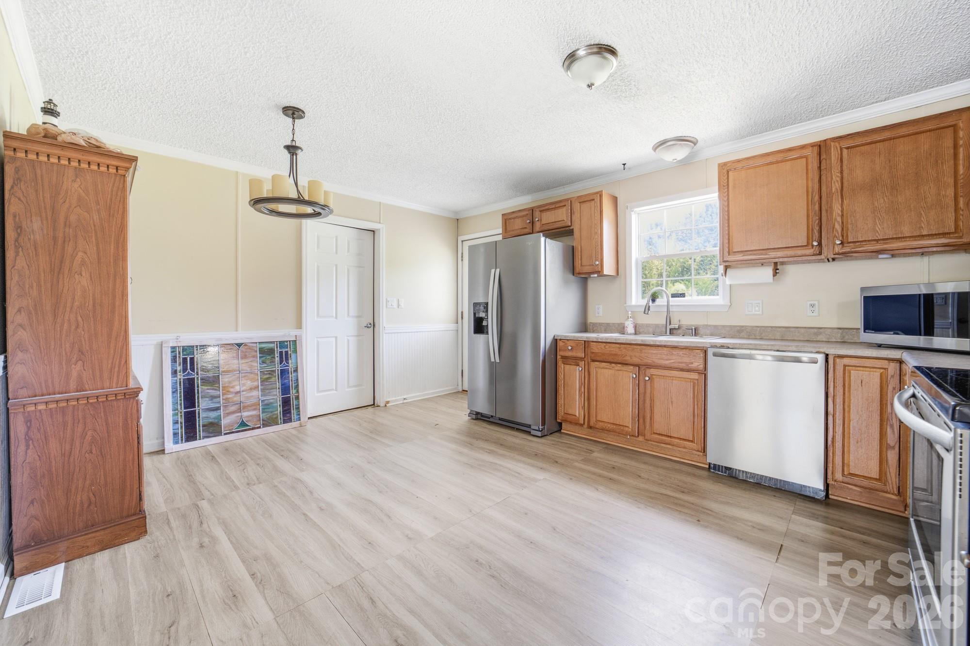 3009 Drake Drive — Stanley