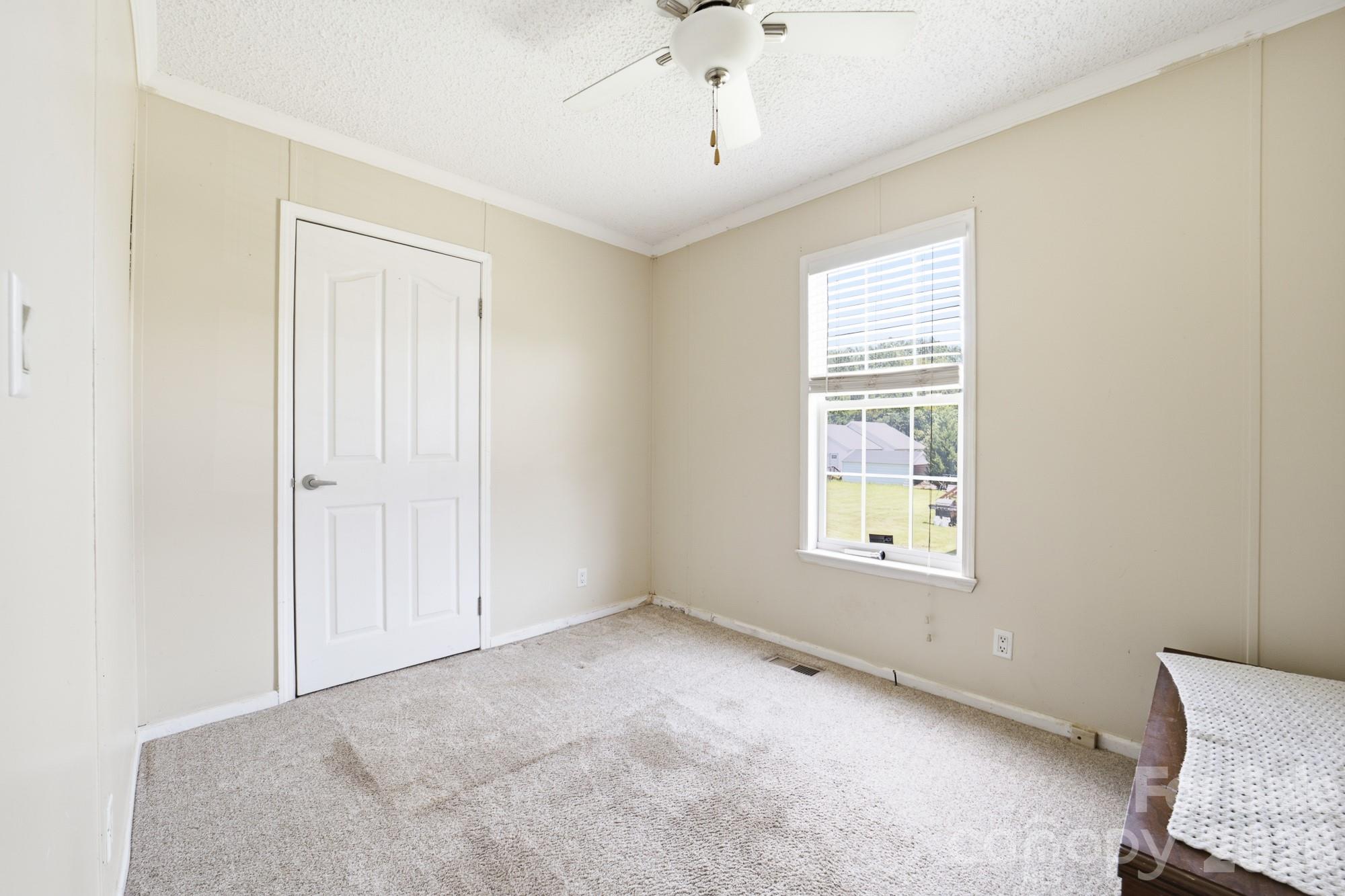 3009 Drake Drive — Stanley