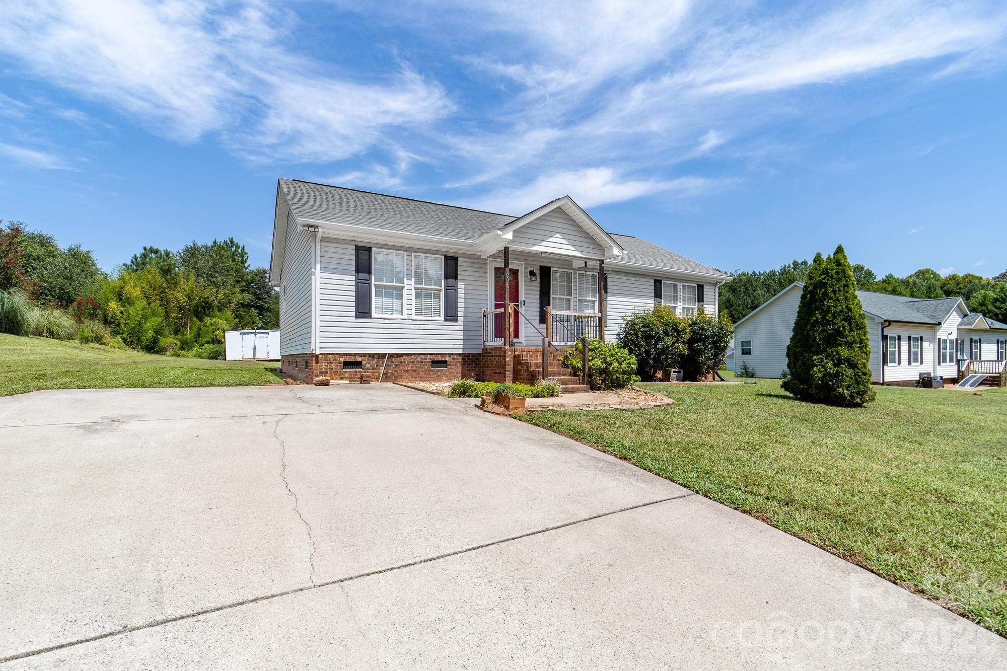 3009 Drake Drive — Stanley