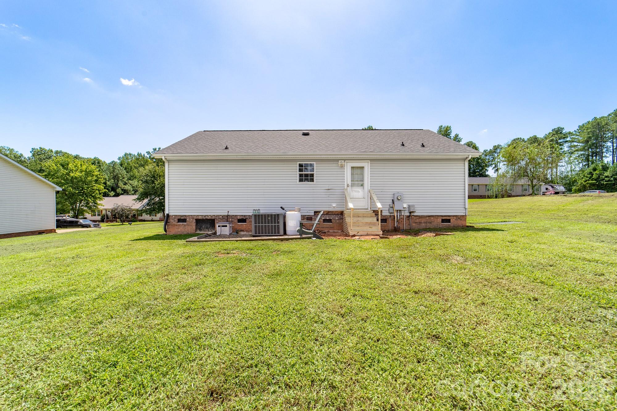 3009 Drake Drive — Stanley