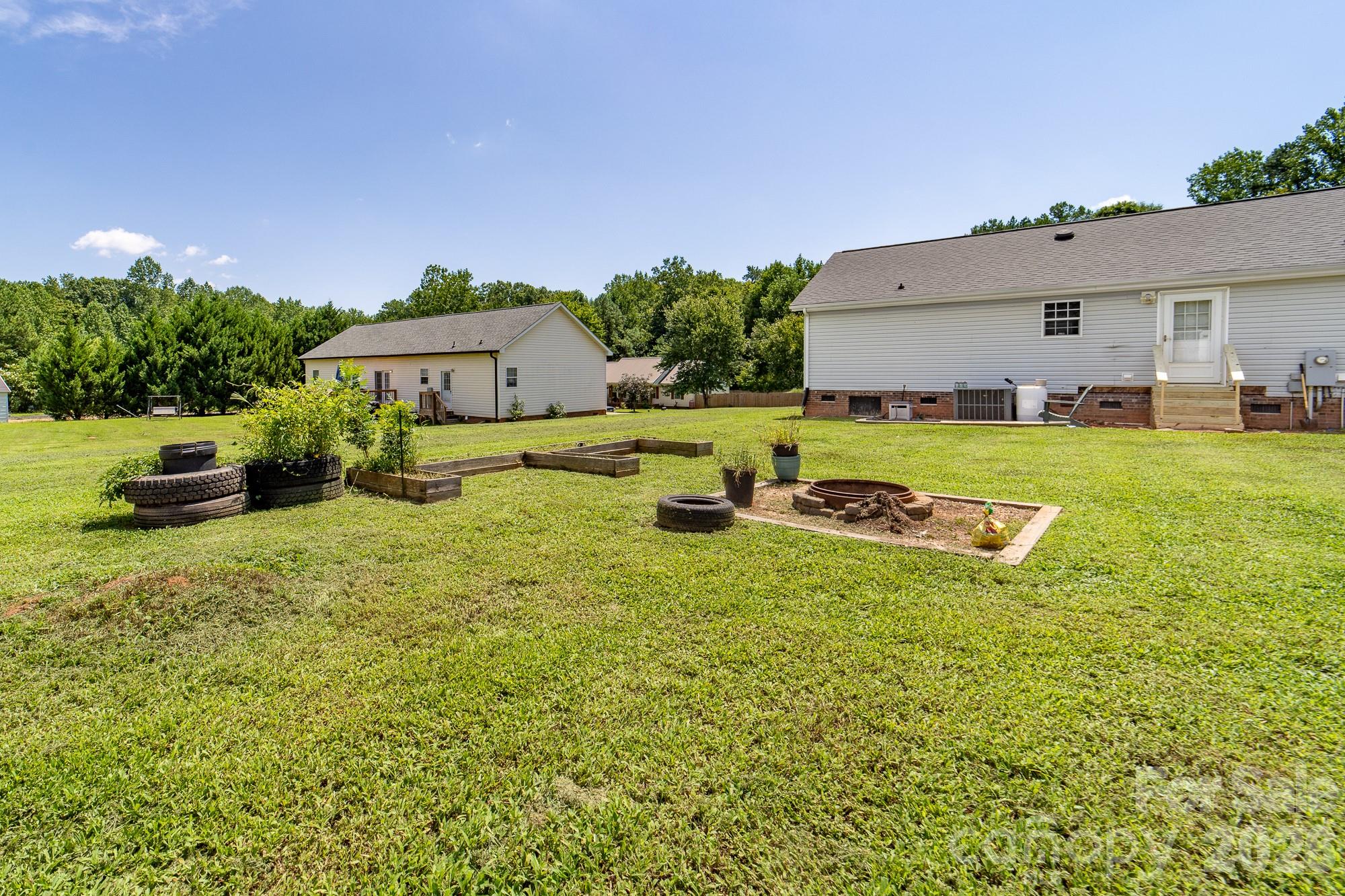 3009 Drake Drive — Stanley