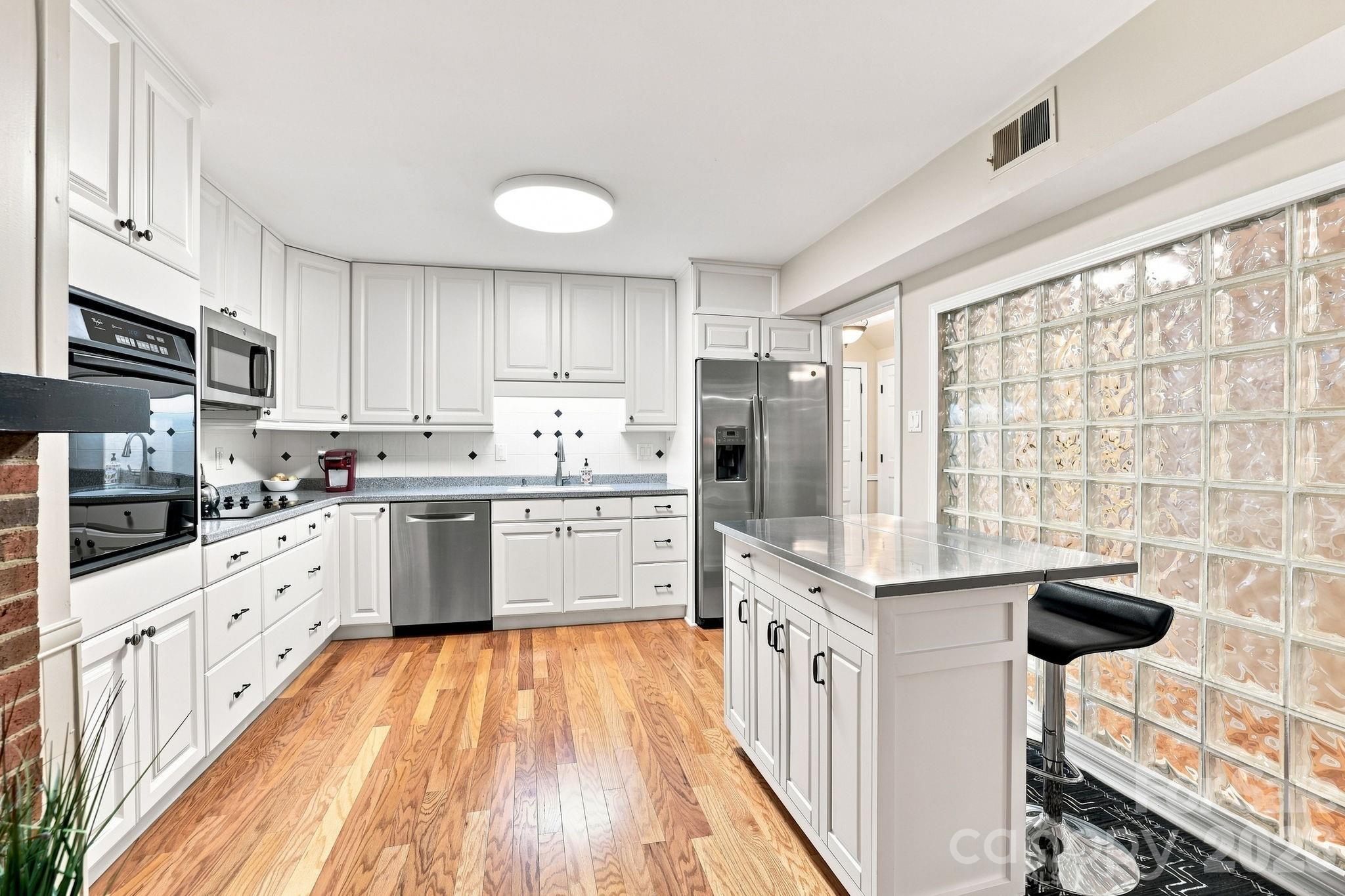 6606 Bunker Hill Circle — Charlotte