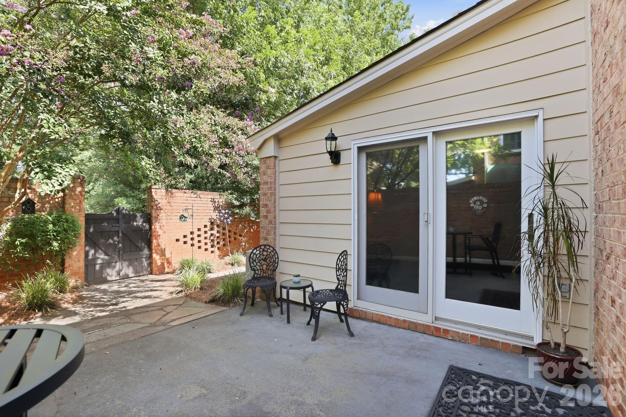 6606 Bunker Hill Circle — Charlotte