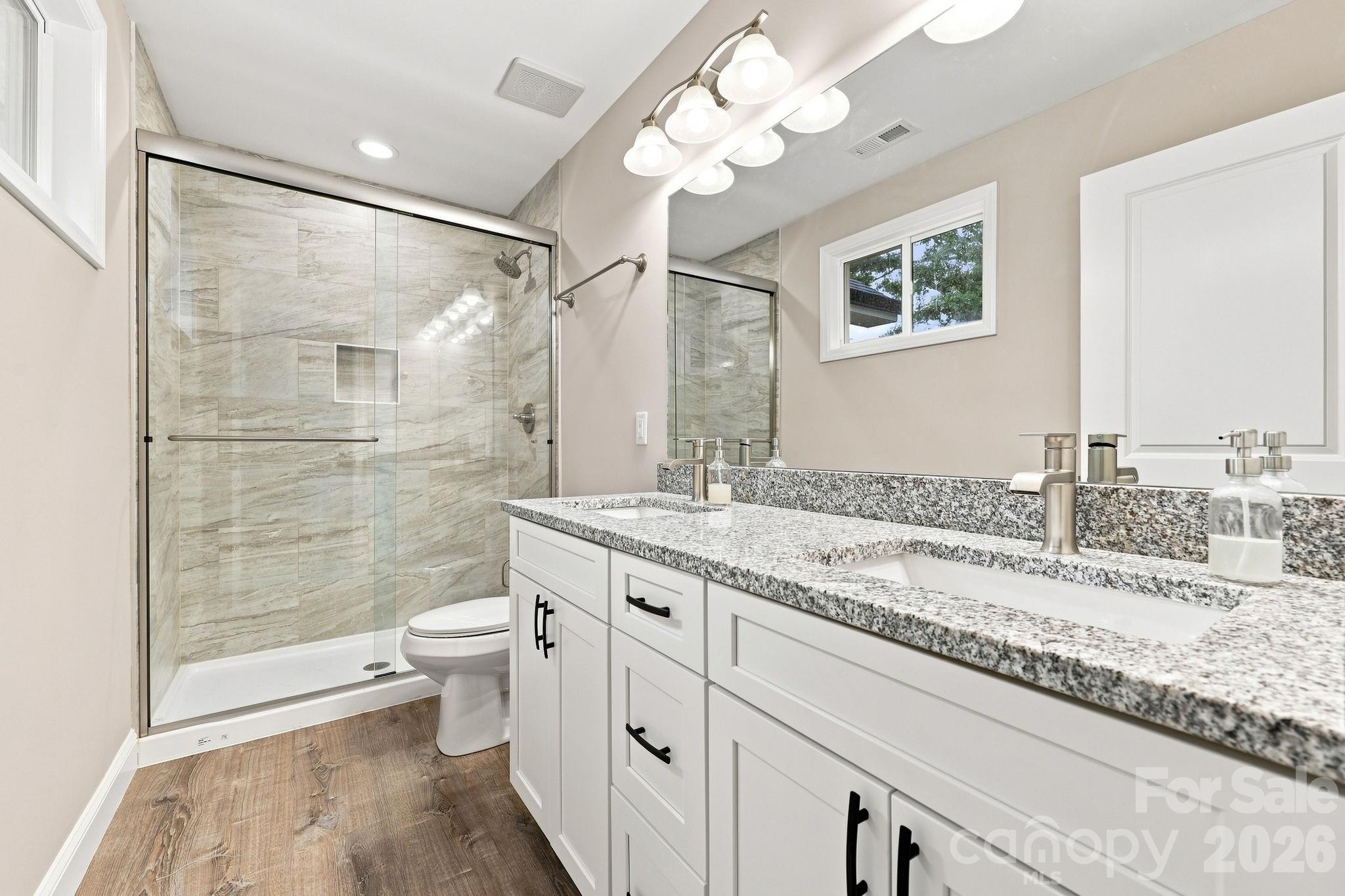 7 Greenridge Road — Weaverville