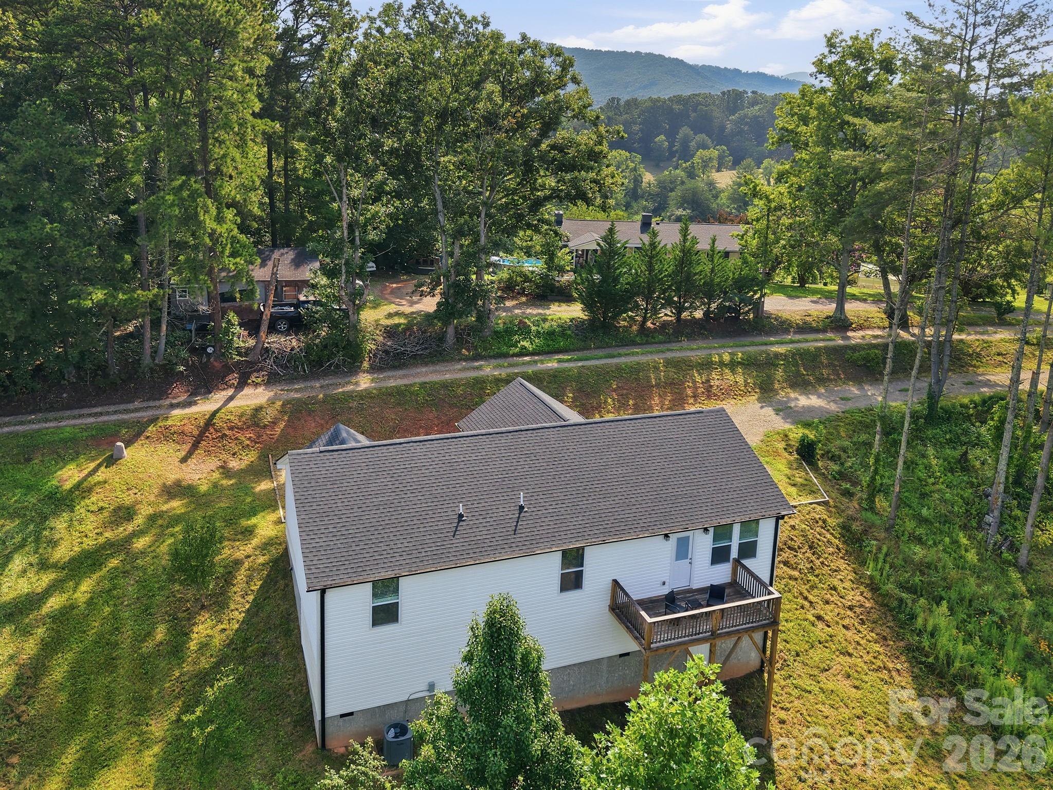 7 Greenridge Road — Weaverville