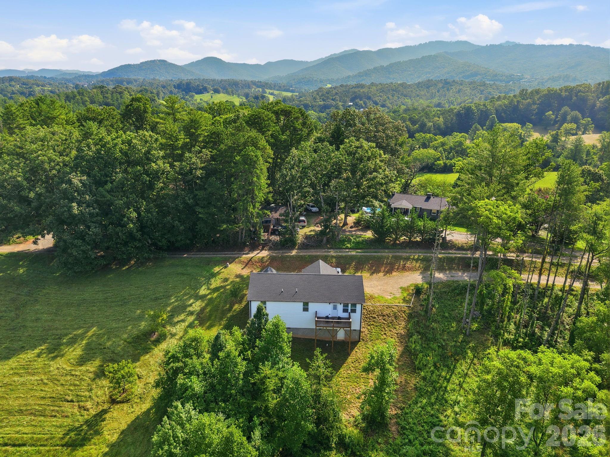 7 Greenridge Road — Weaverville