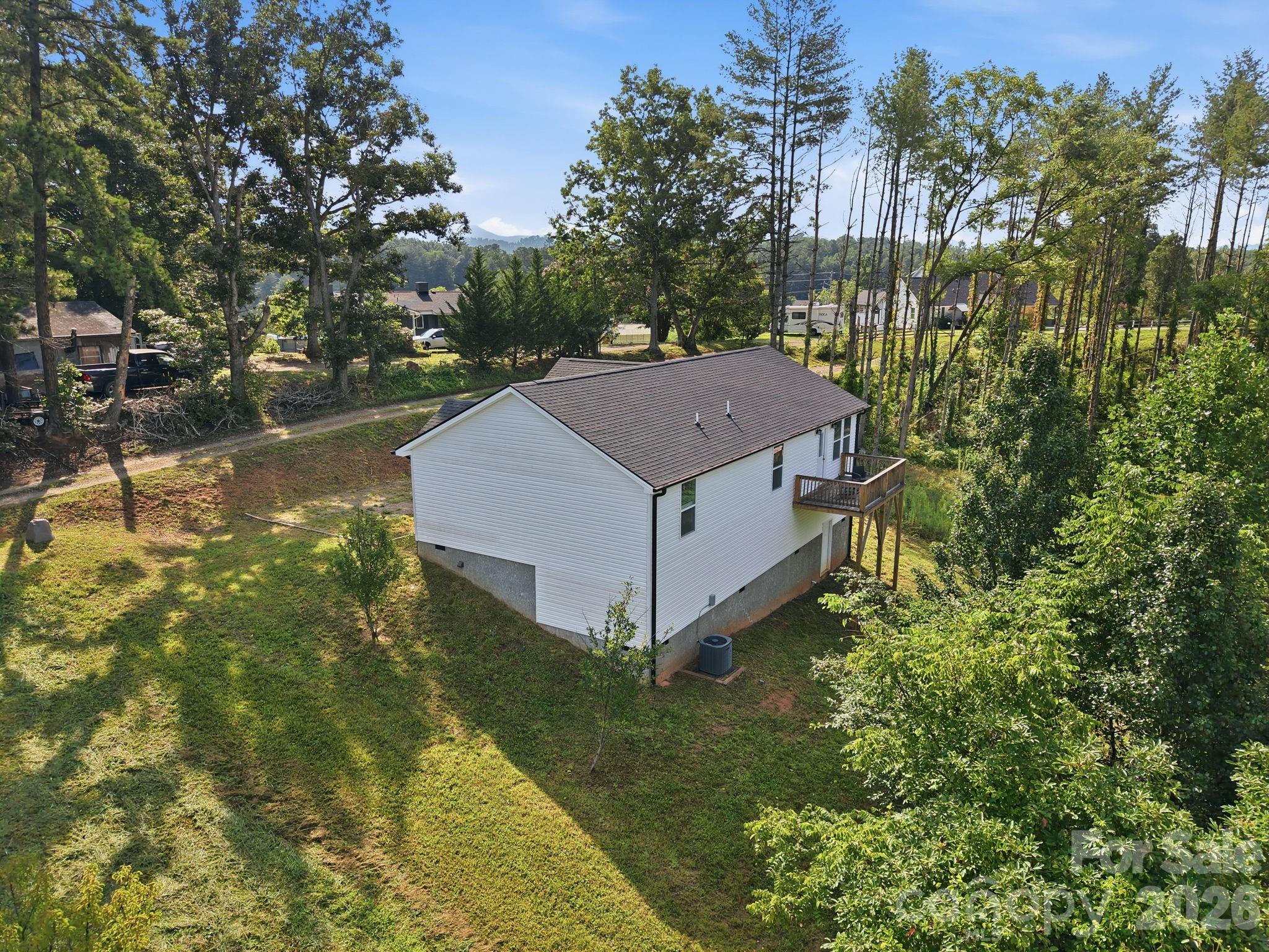 7 Greenridge Road — Weaverville