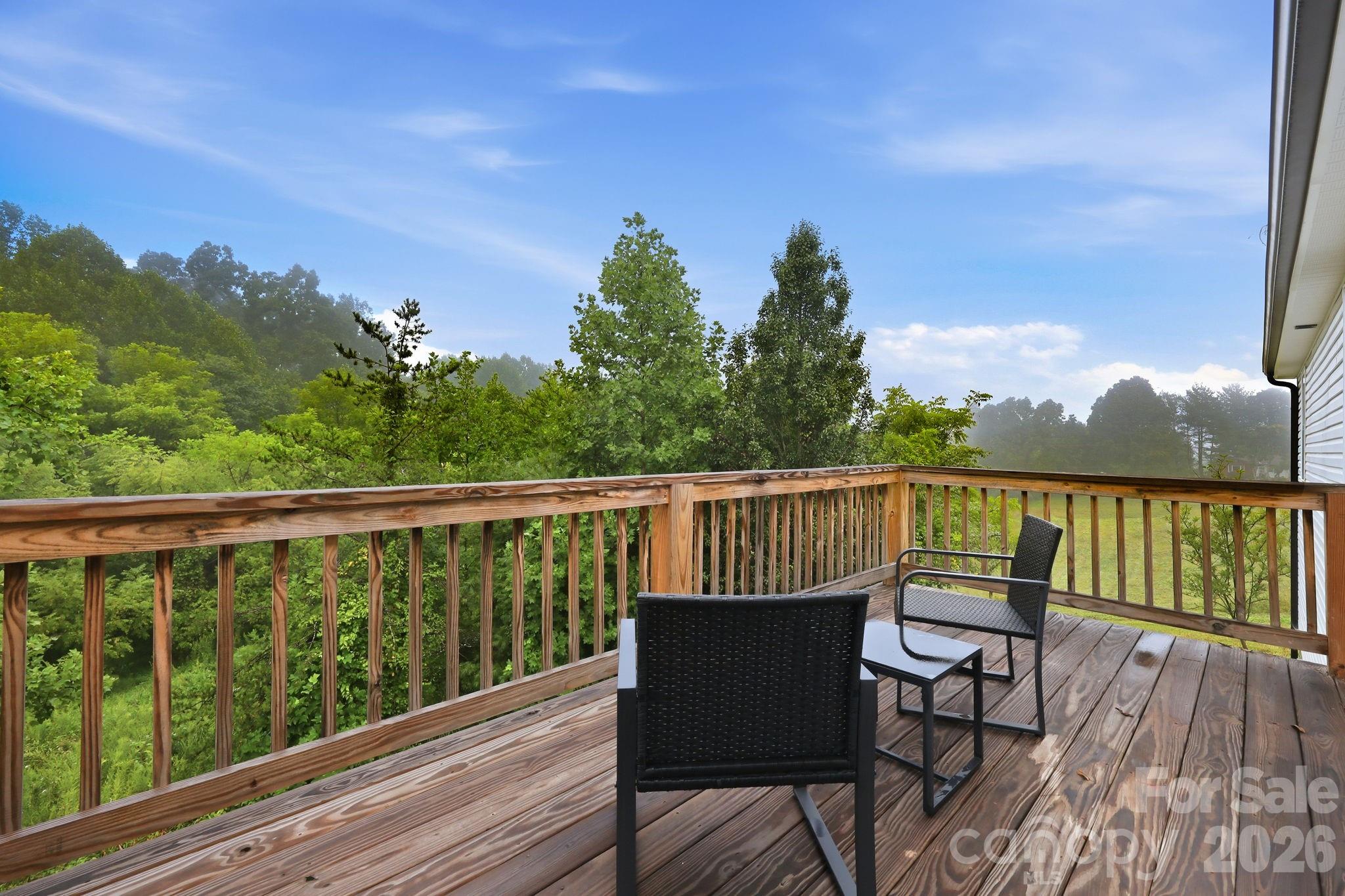 7 Greenridge Road — Weaverville