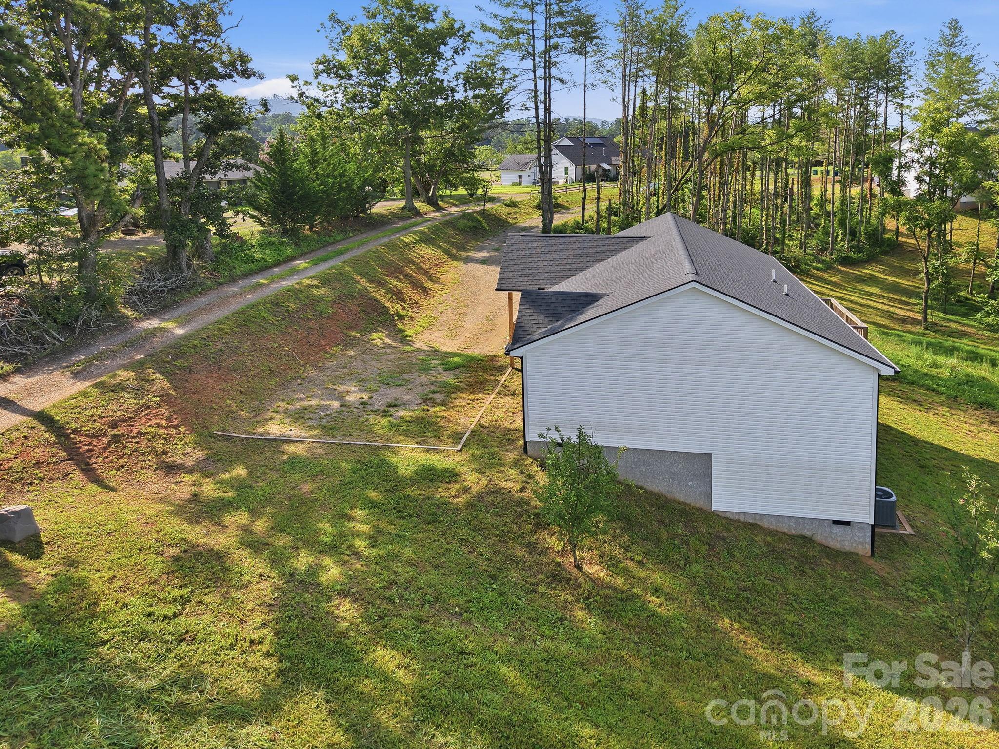 7 Greenridge Road — Weaverville
