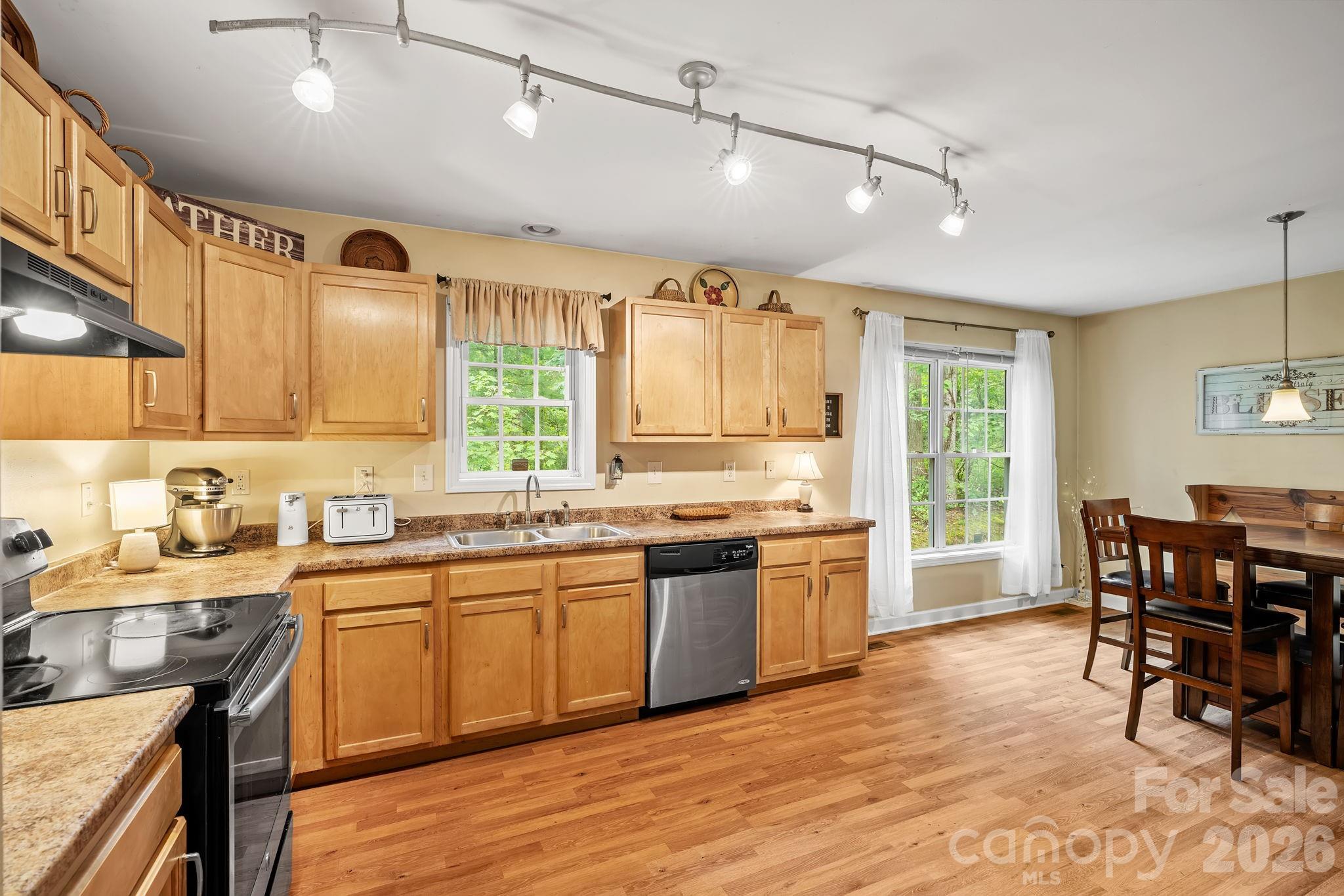 47 Fox Road — Asheville