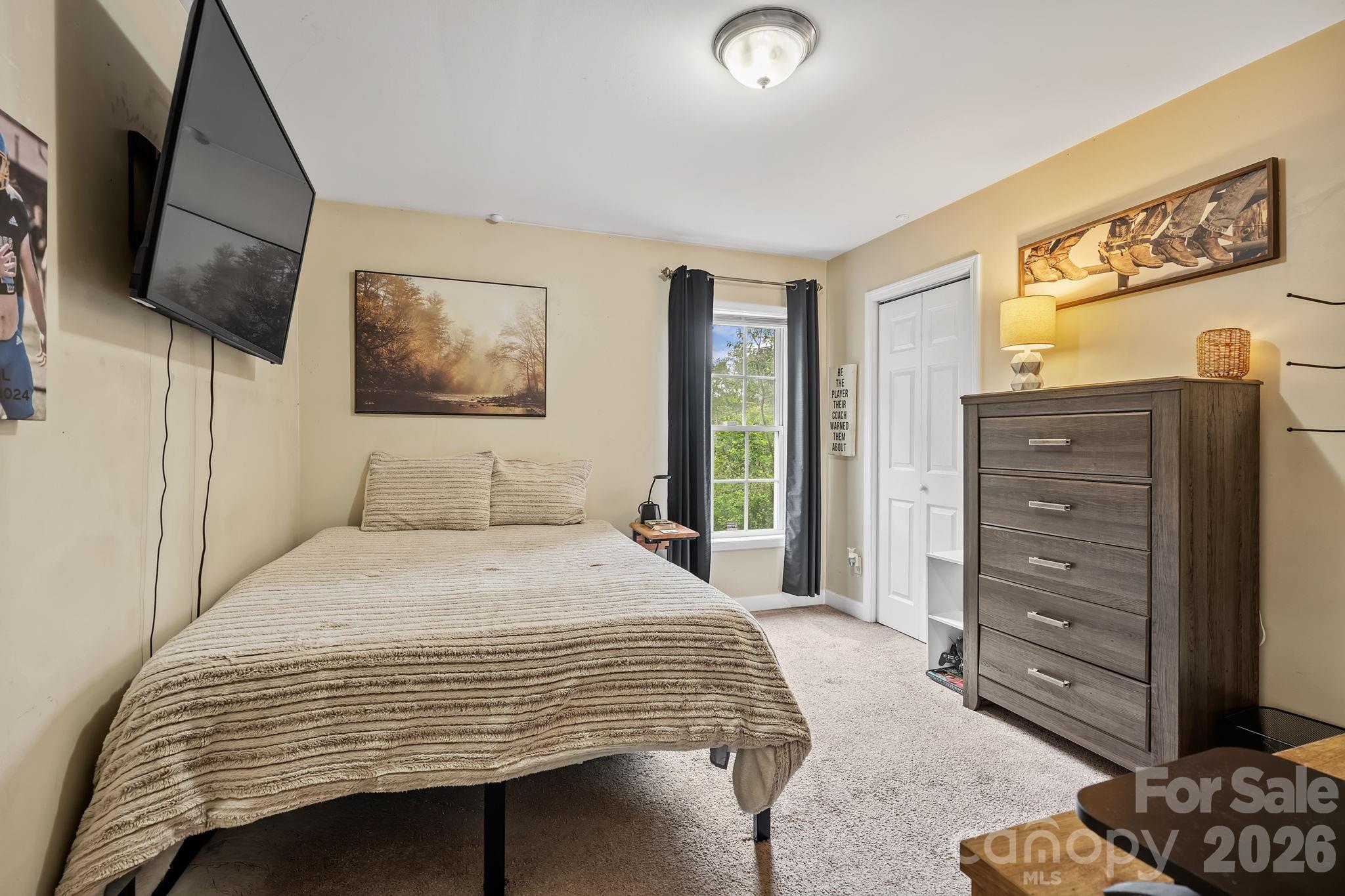 47 Fox Road — Asheville