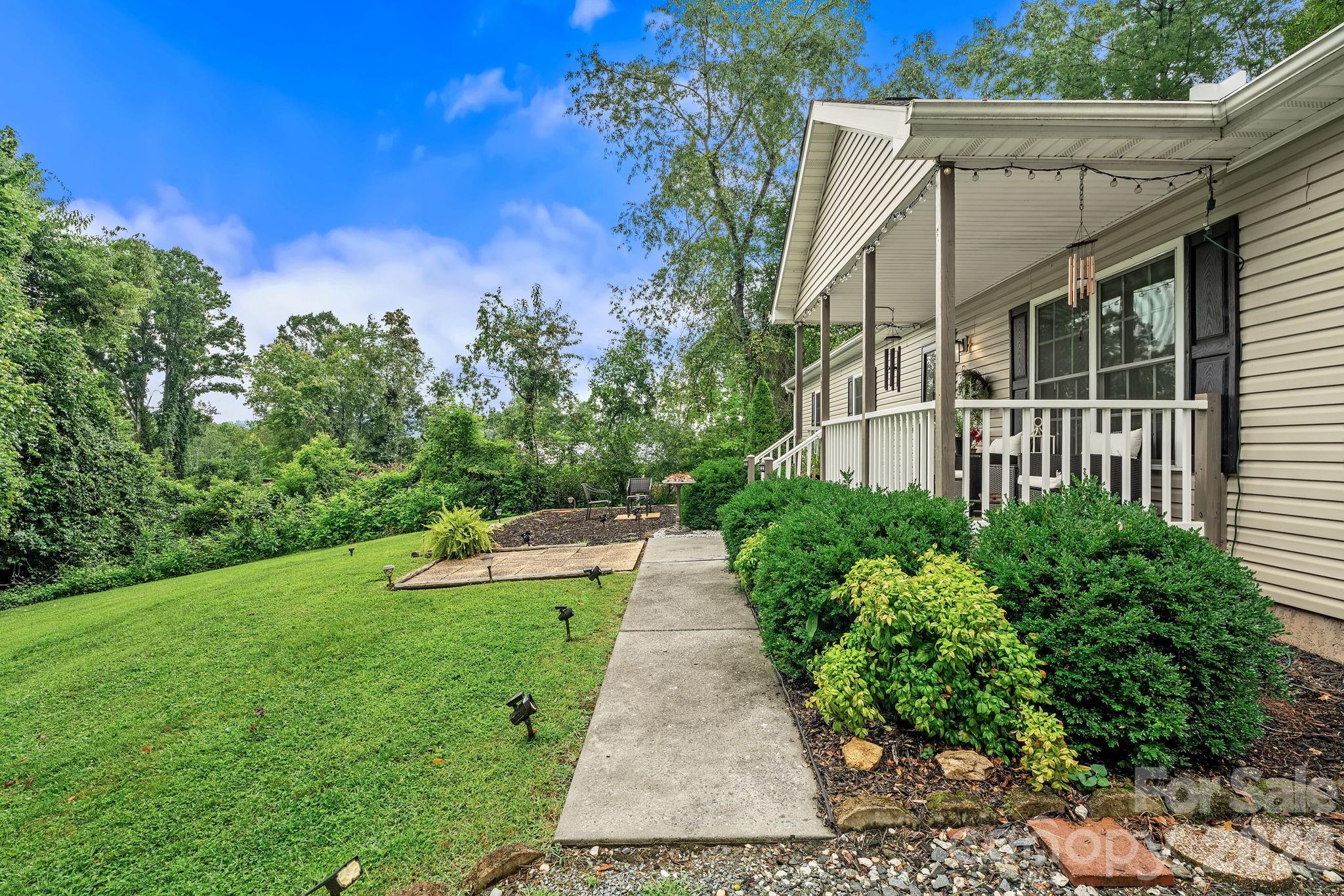 47 Fox Road — Asheville
