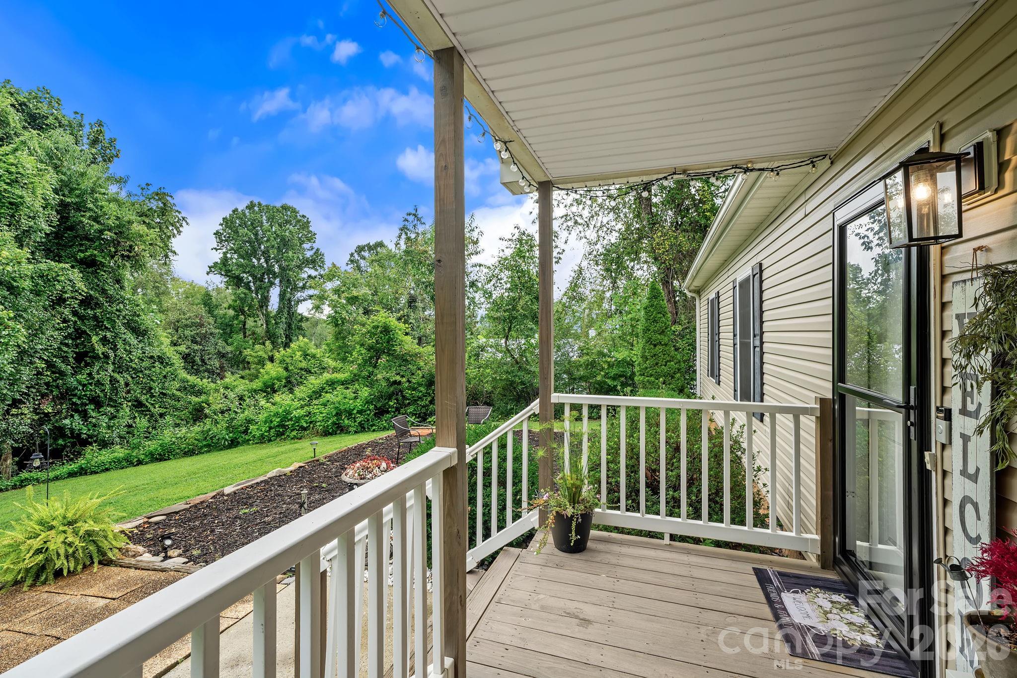 47 Fox Road — Asheville