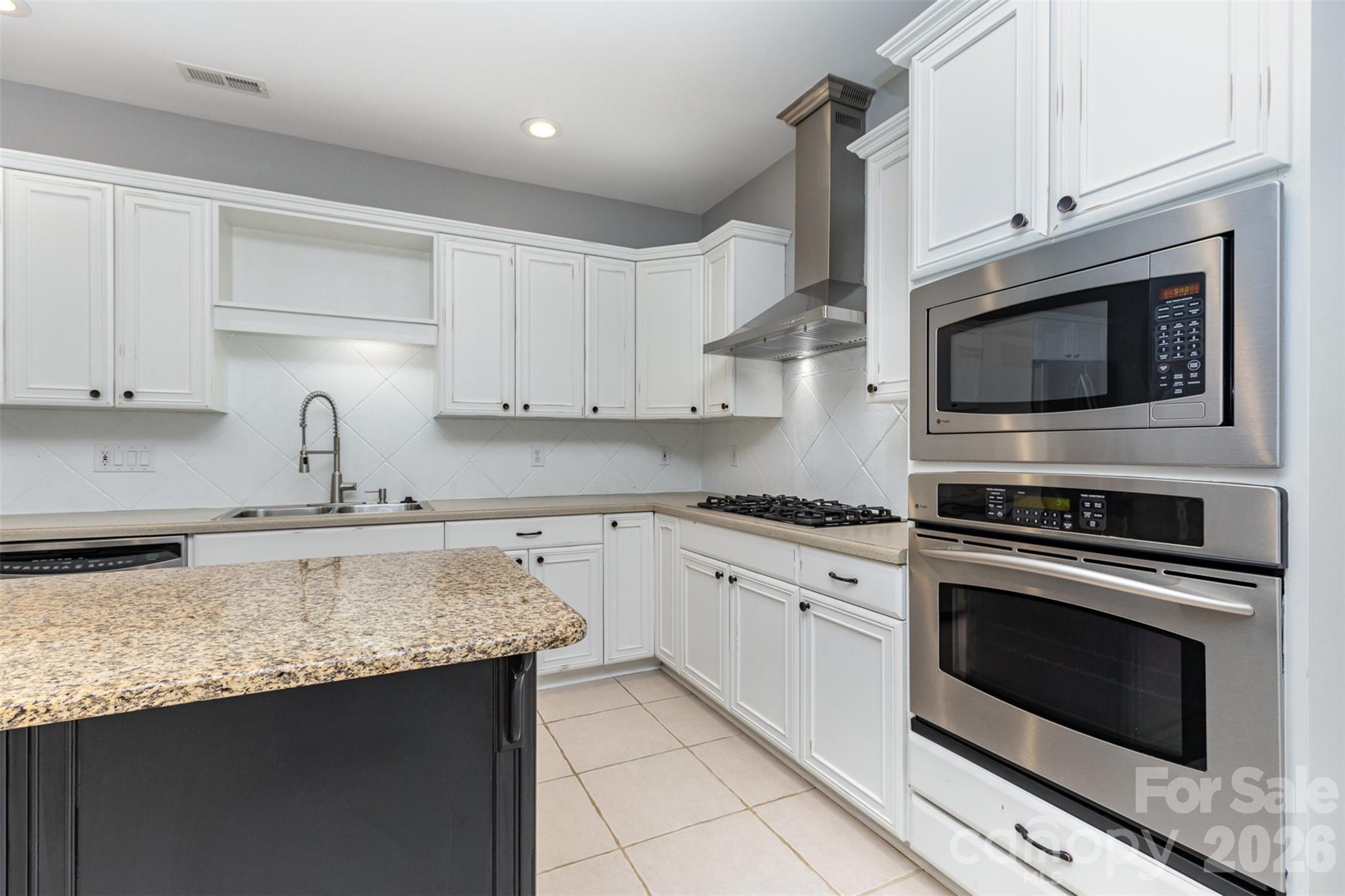 239 N Faulkner Way — Davidson