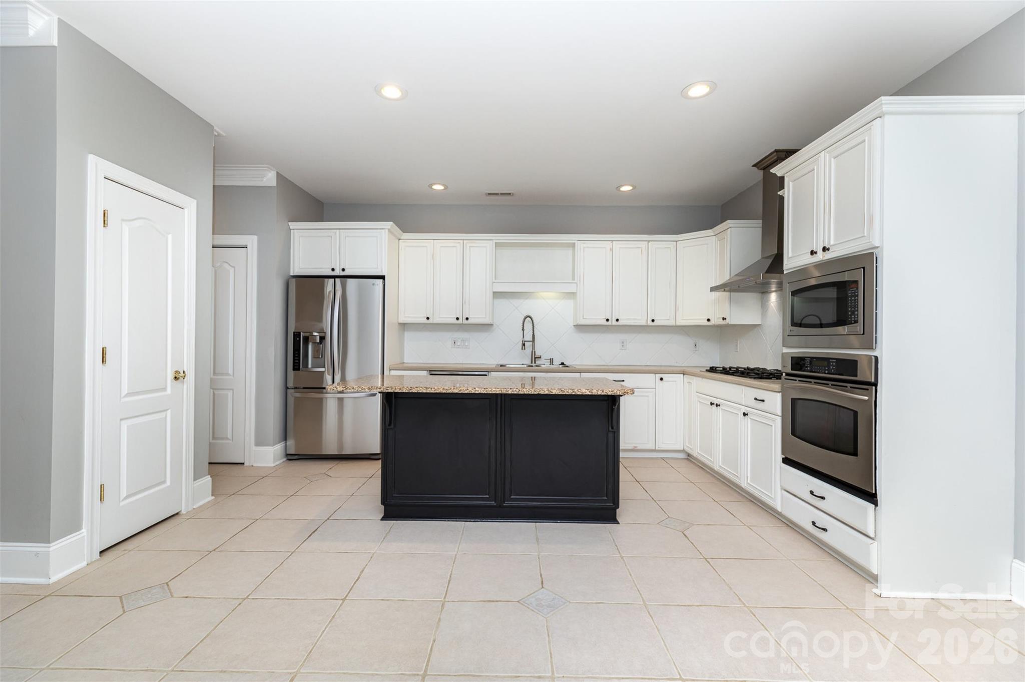 239 N Faulkner Way — Davidson