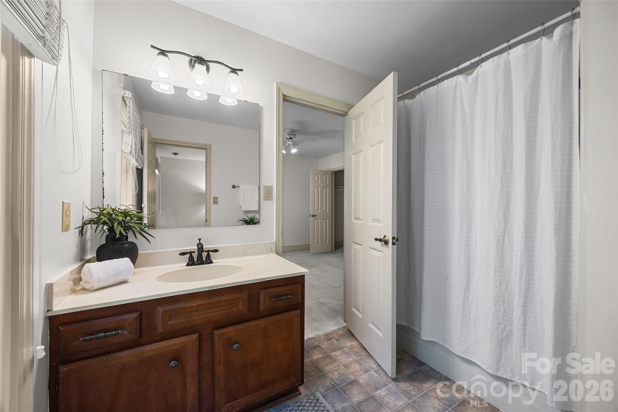 4030 Foxmoor Drive — Charlotte