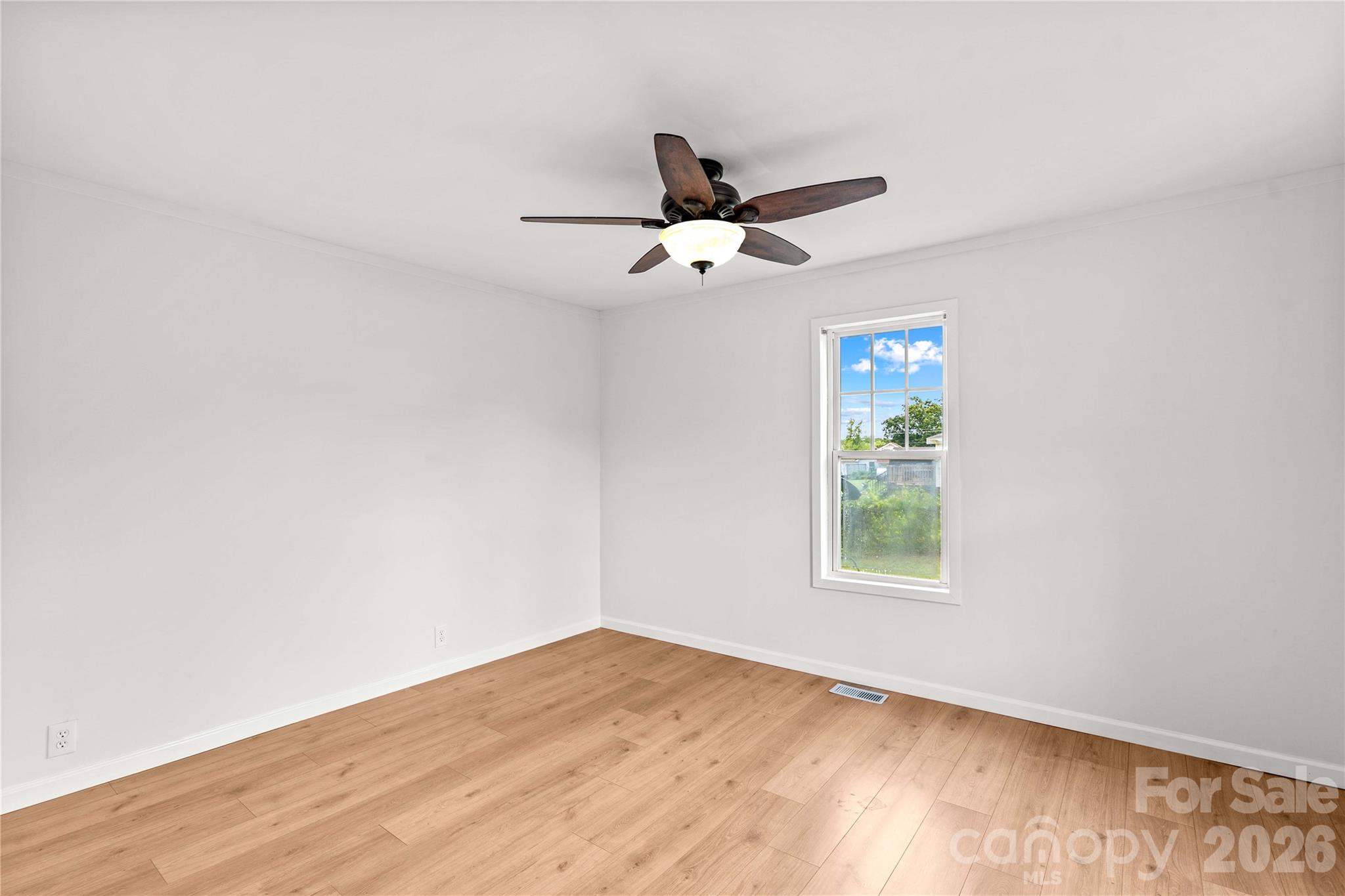715 N Central Avenue — Landis