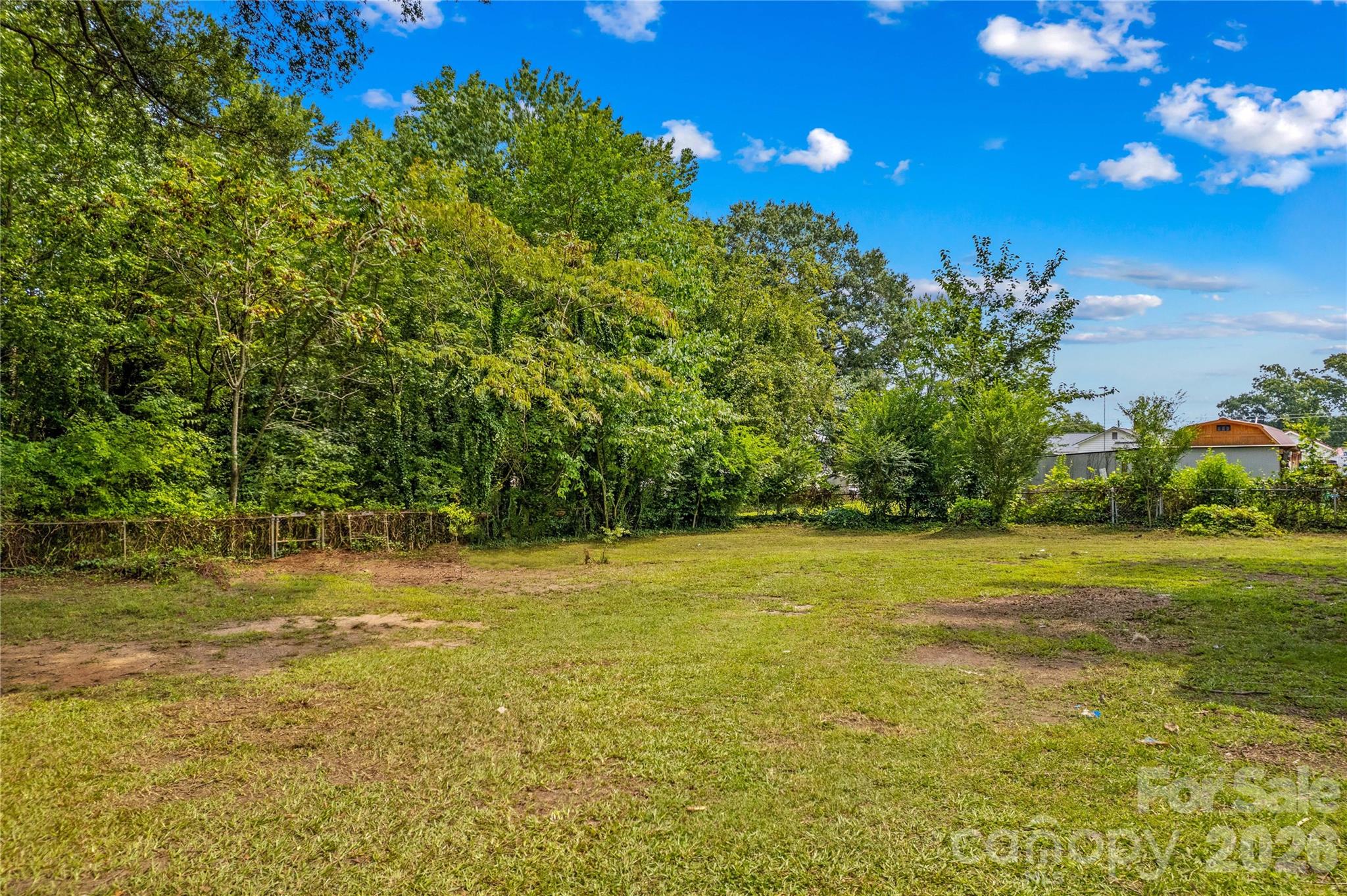 715 N Central Avenue — Landis