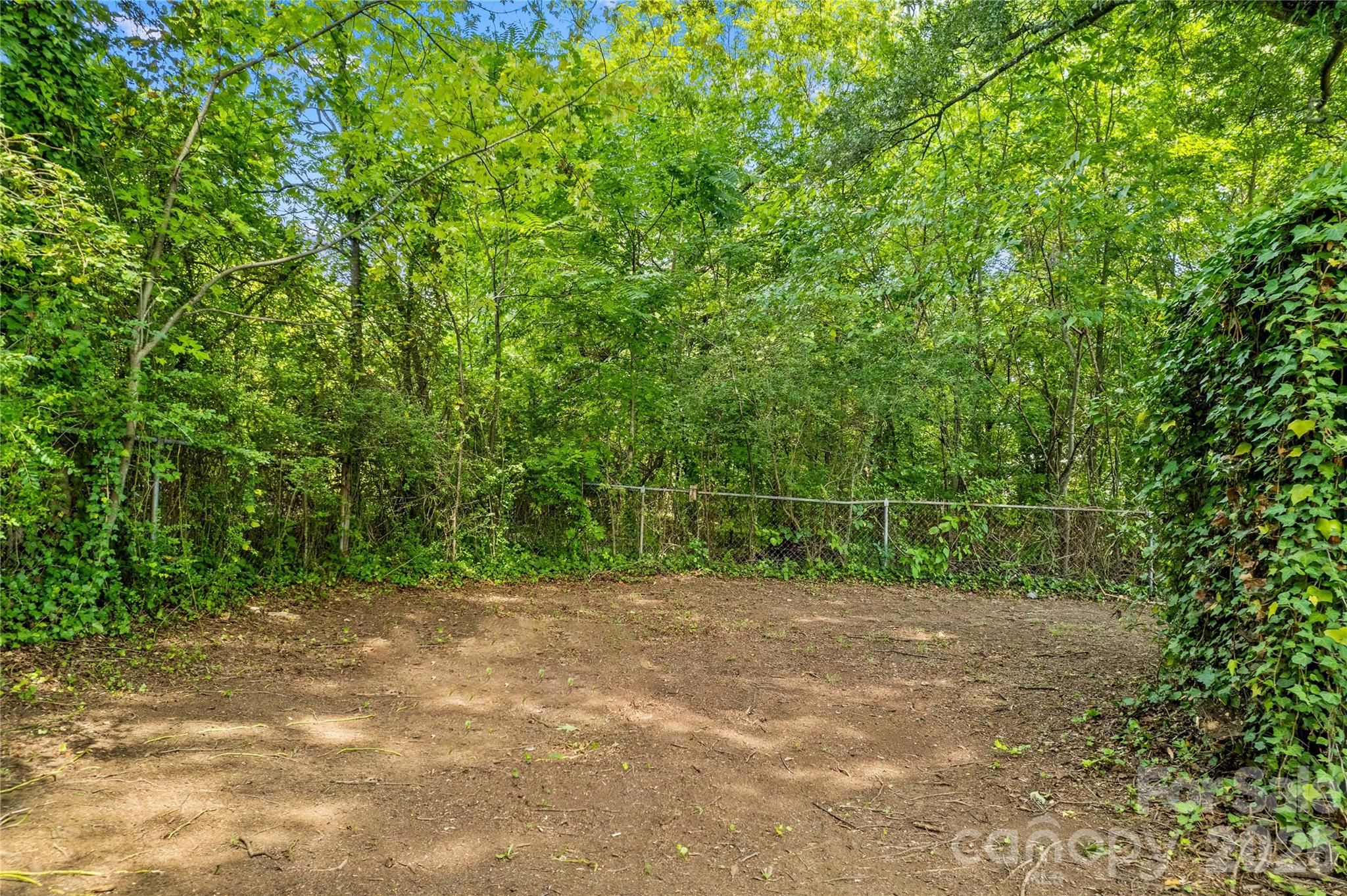 715 N Central Avenue — Landis
