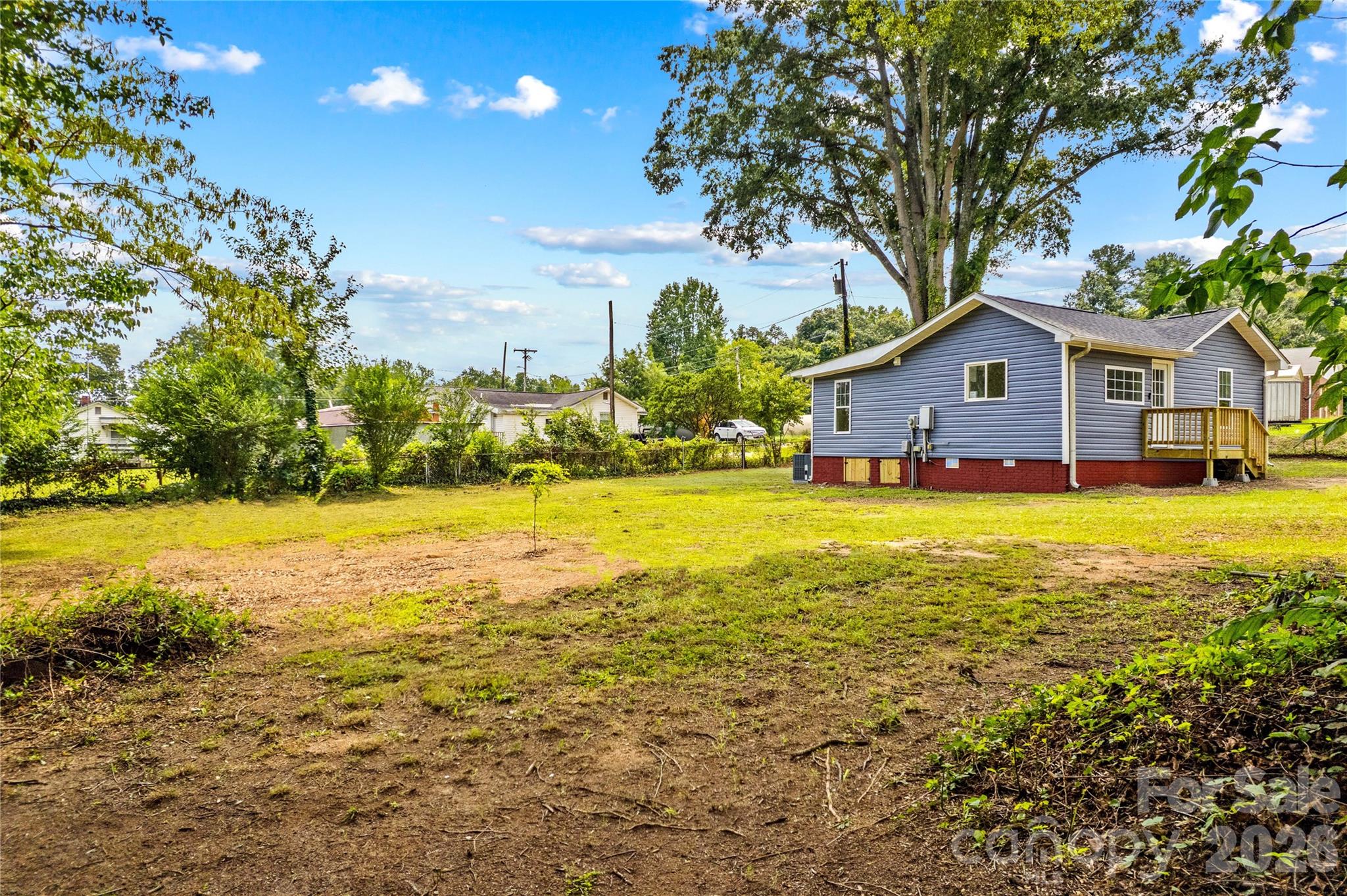 715 N Central Avenue — Landis