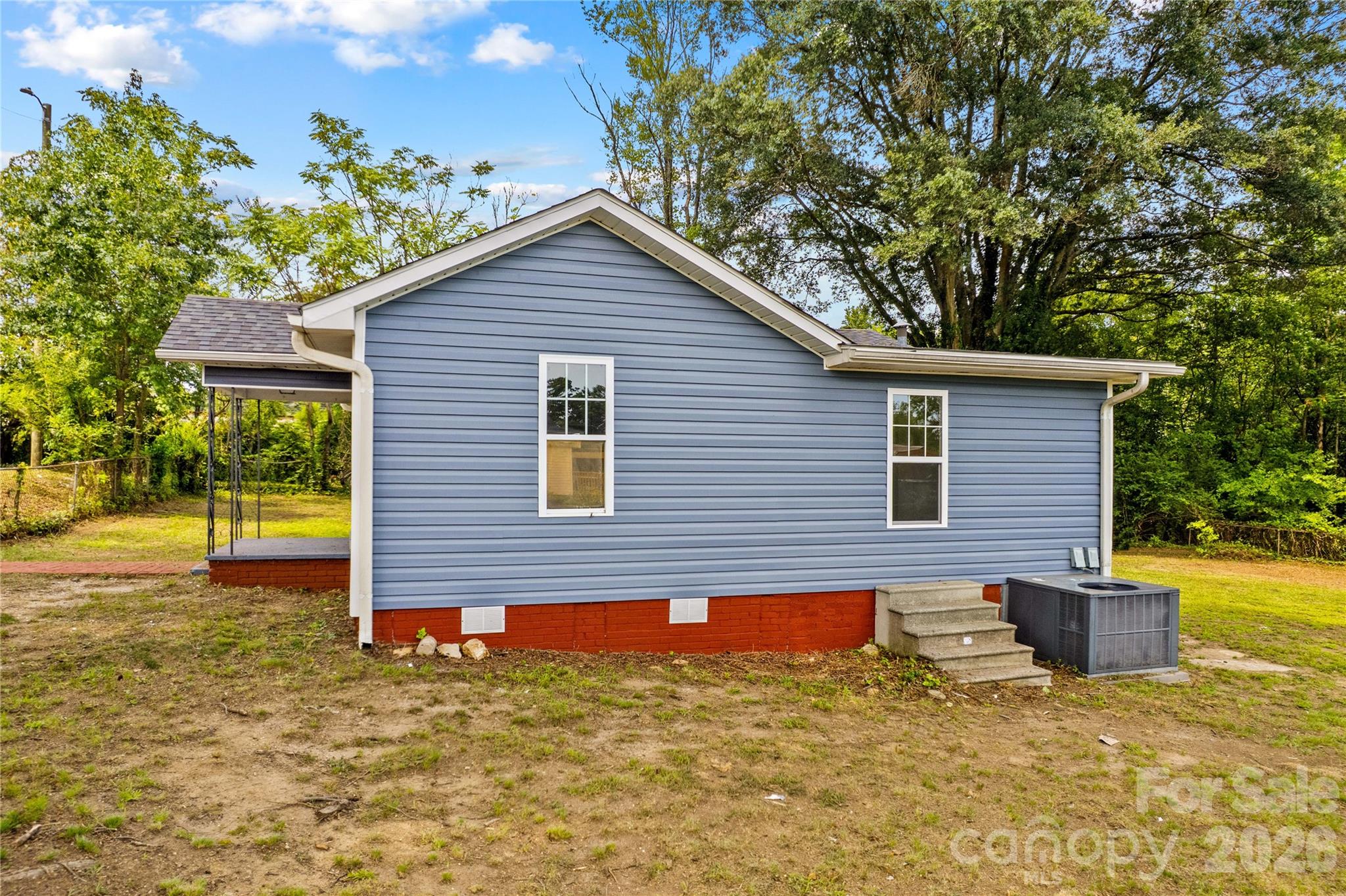 715 N Central Avenue — Landis