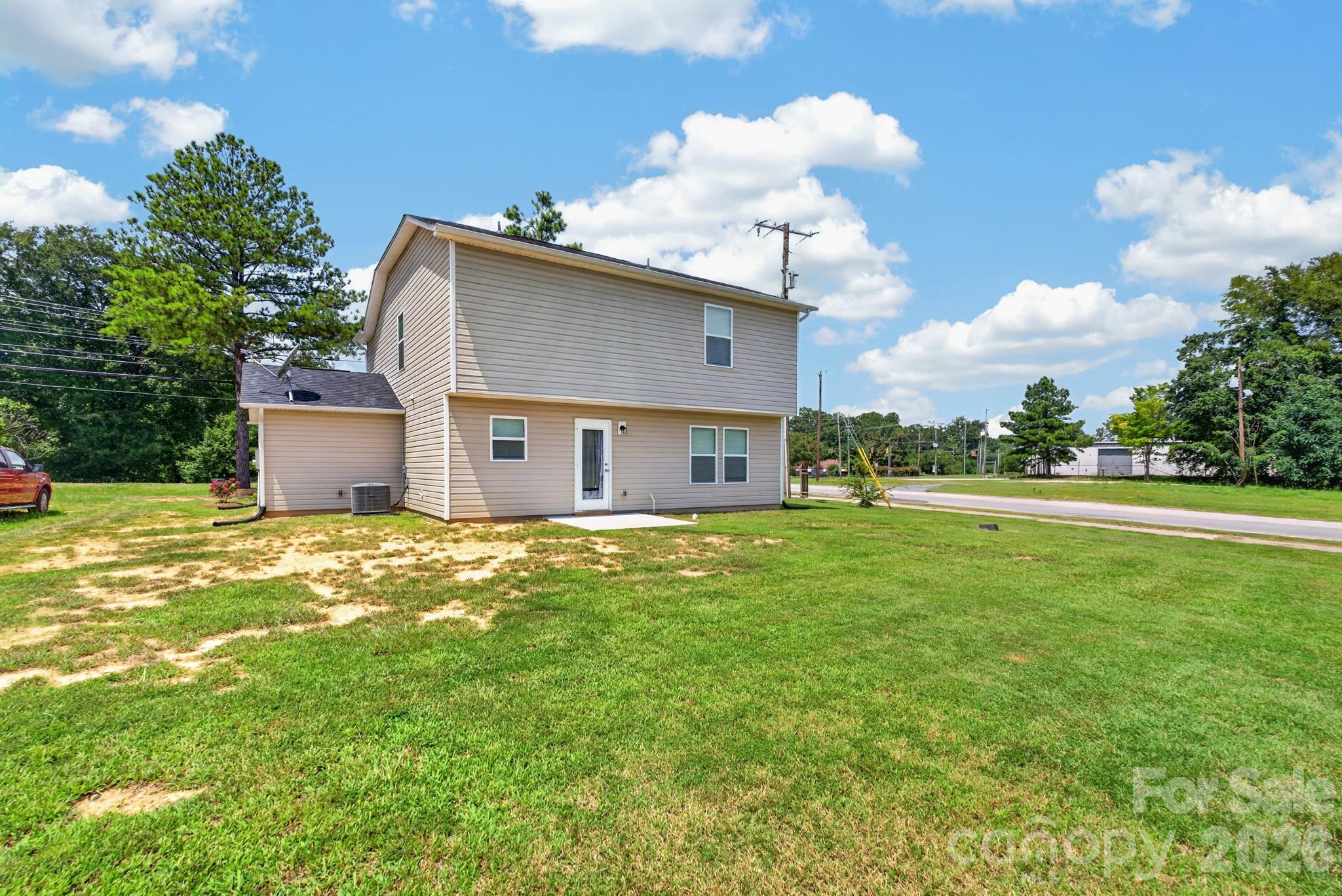1425 Springdale Road — Lancaster