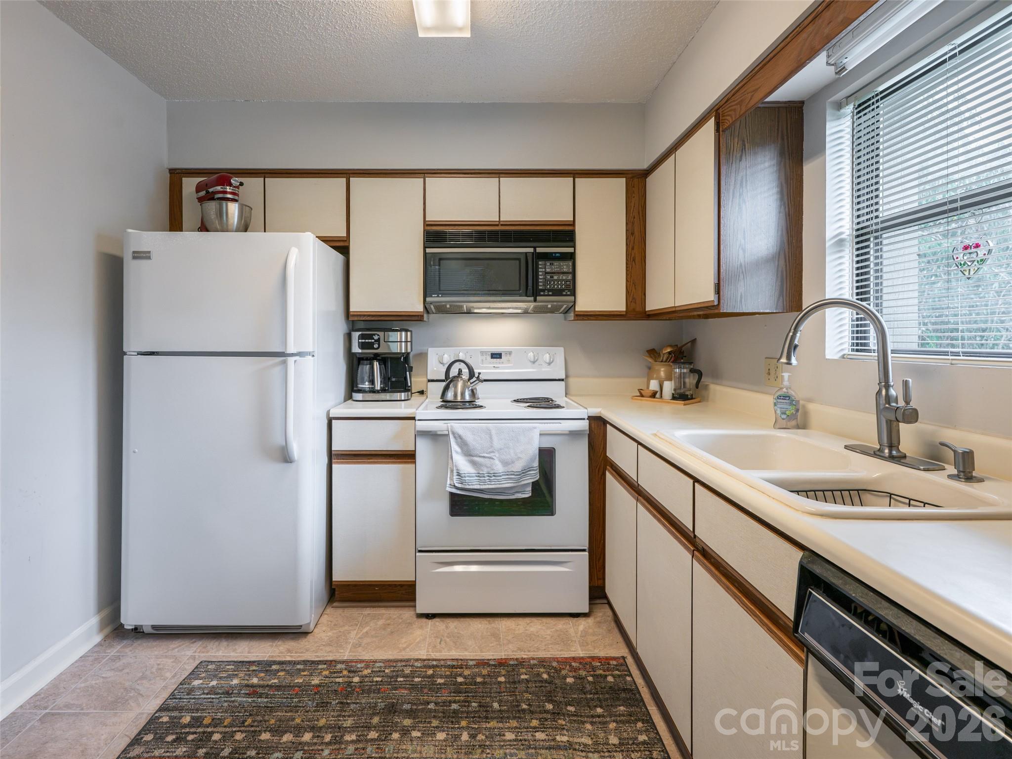 1406 Abbey Circle — Asheville