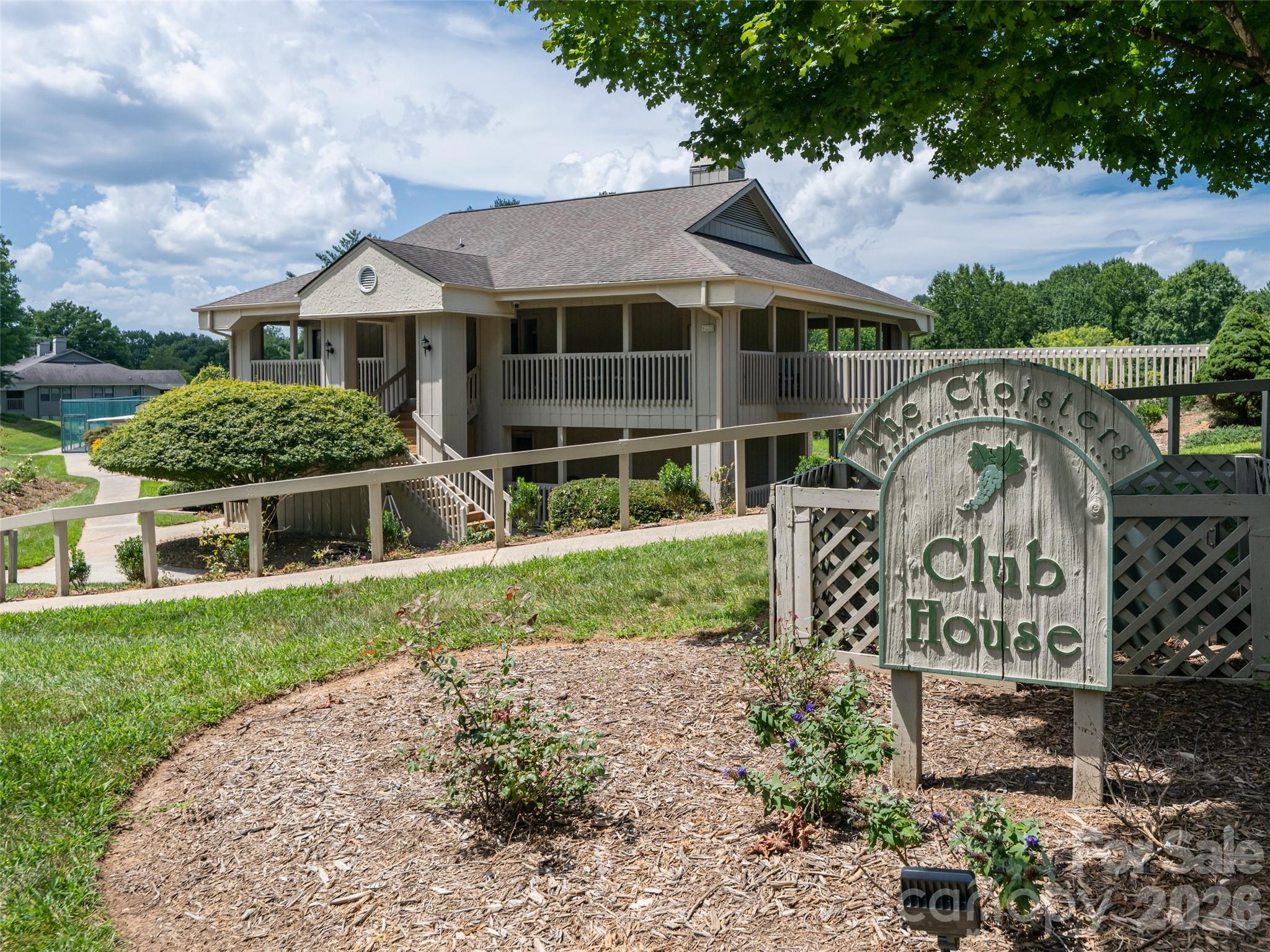 1406 Abbey Circle — Asheville